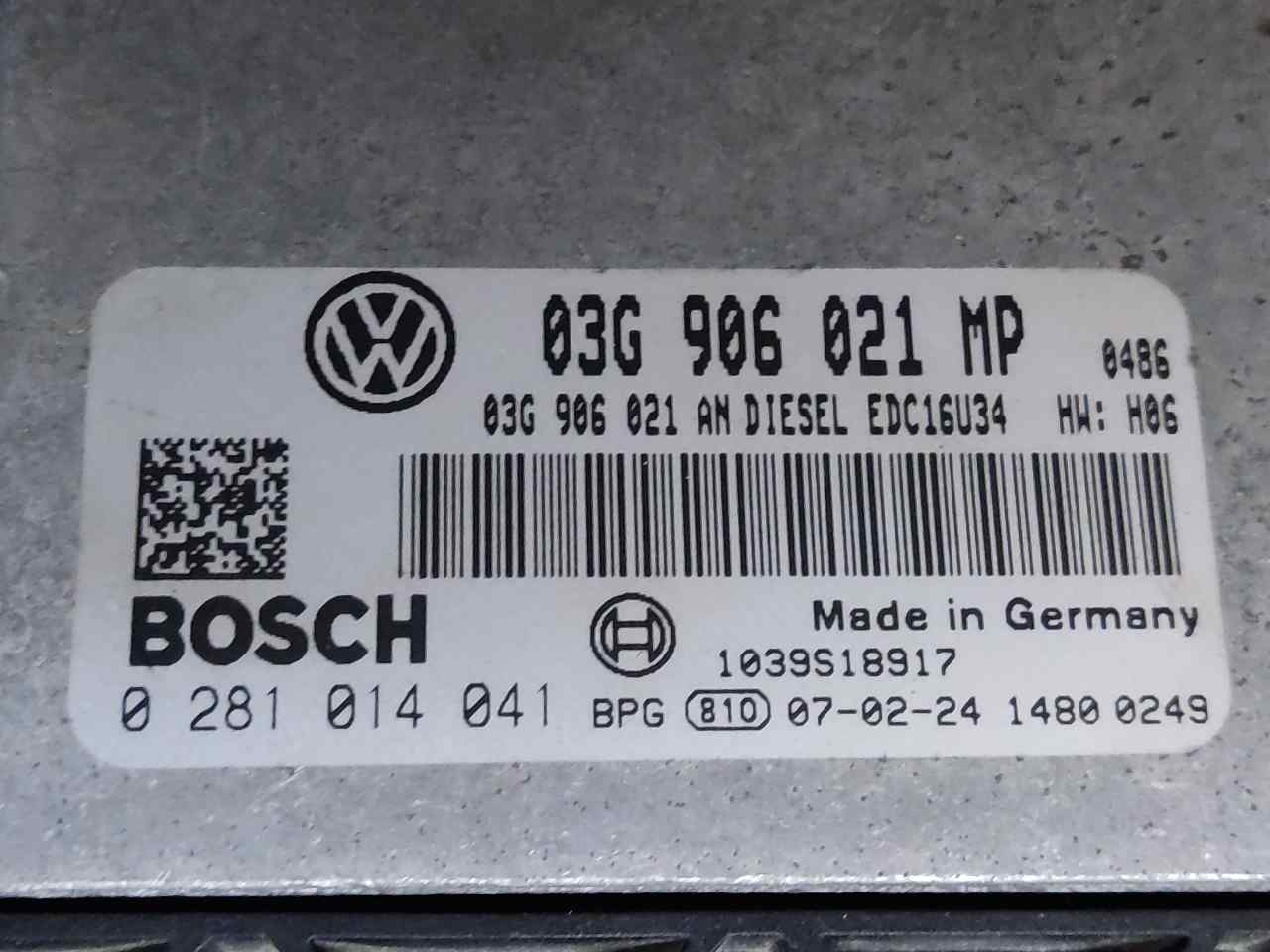 VOLKSWAGEN Touran 1 generation (2003-2015) Moottorin ohjausyksikkö ECU 0281014041 24920737