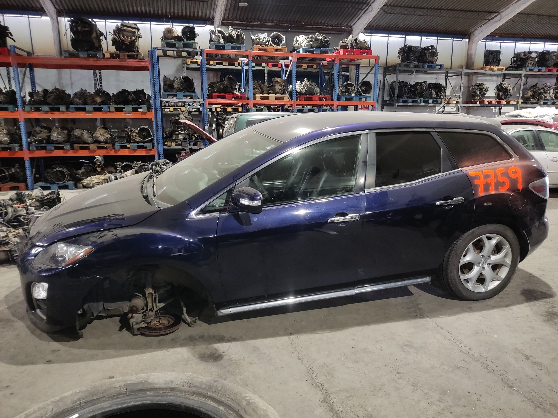 MAZDA CX-7 1 generation (2006-2012) A hátsó lökhárító egyéb részei EH4451650 24902233