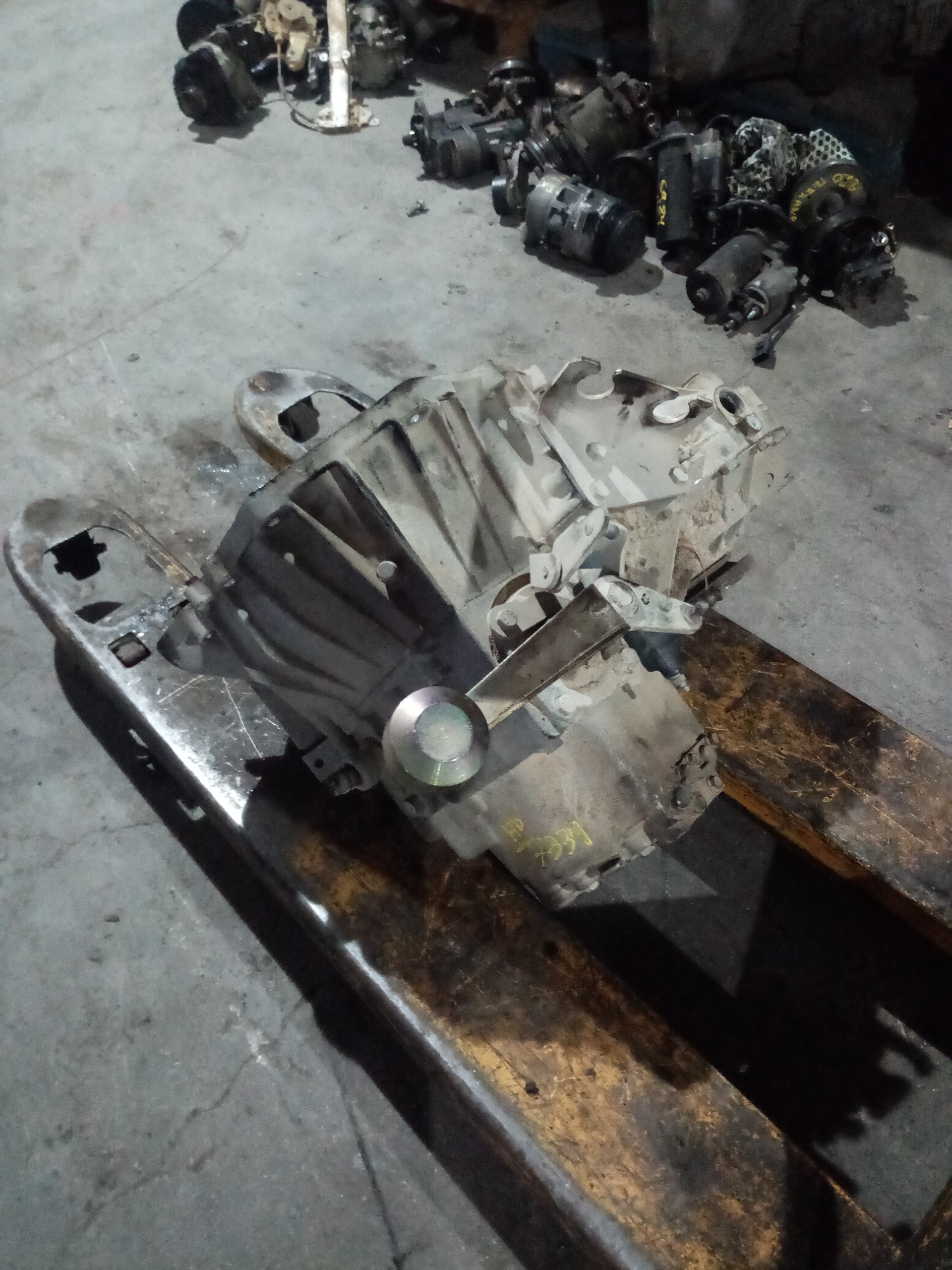 VOLKSWAGEN Vito W638 (1996-2003) Gearbox PALET19,FILA2 23015738