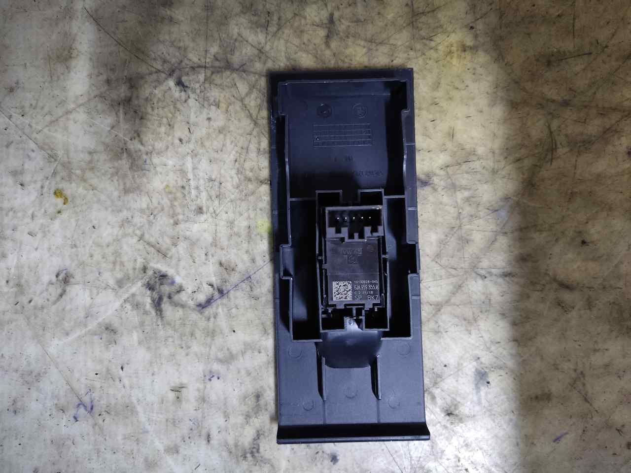 SEAT Toledo 4 generation (2012-2020) Rear Right Door Window Control Switch 6JA959855A 24900936