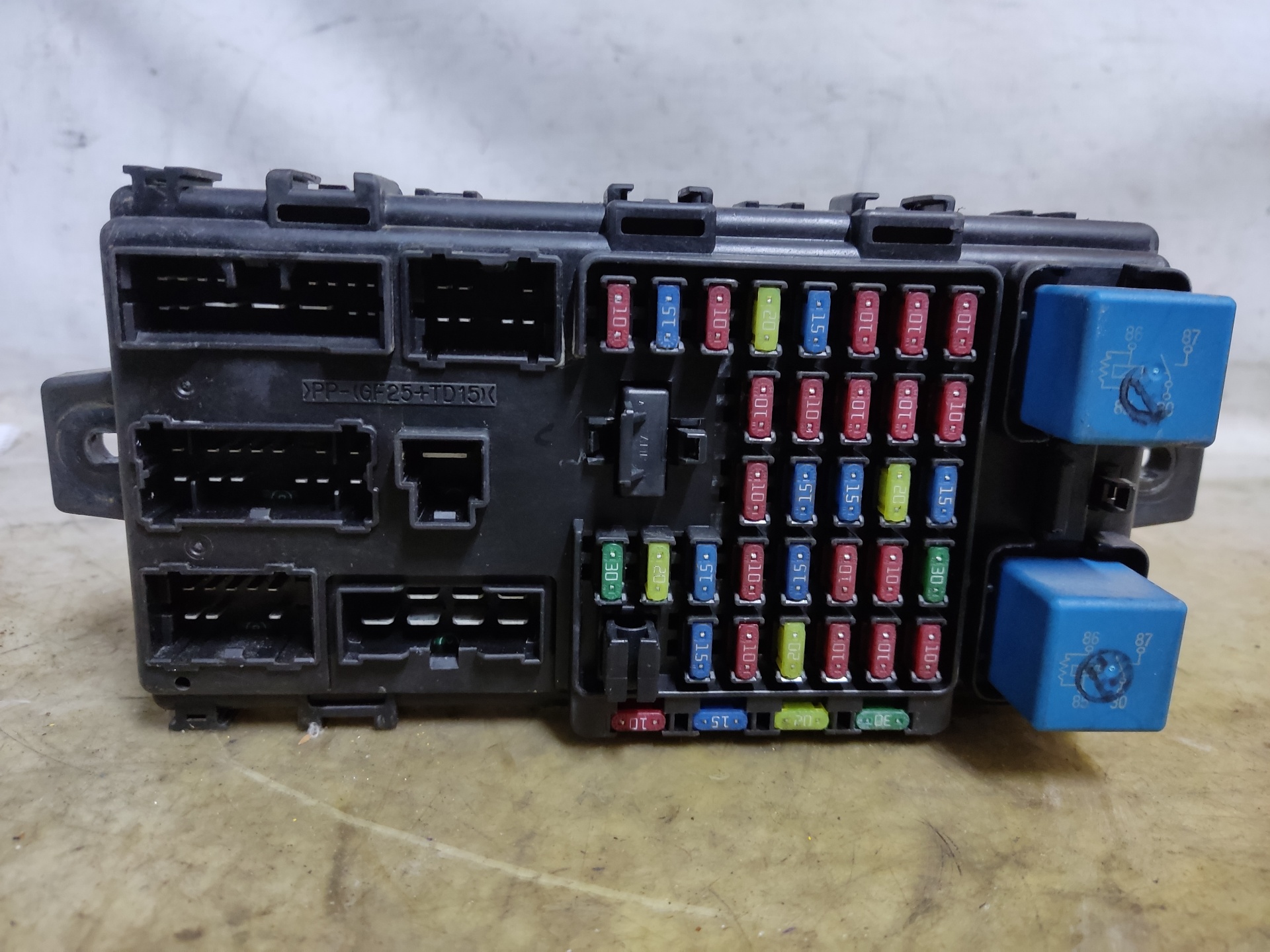 HYUNDAI Trajet 1 generation (2000-2007) Fuse Box 954003A210 24899192