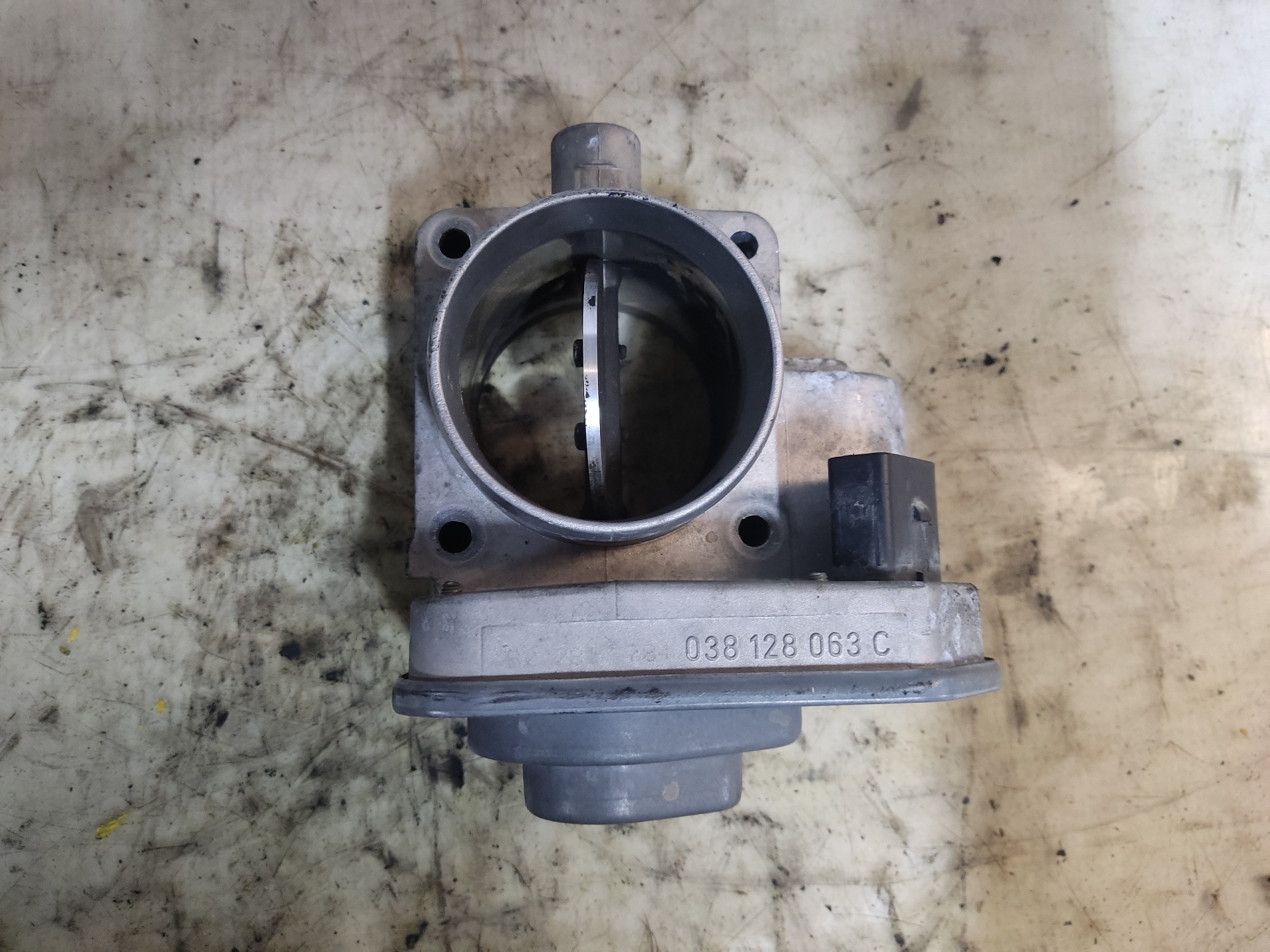 SEAT Ibiza 3 generation (2002-2008) Throttle Body 038128063C 24897459