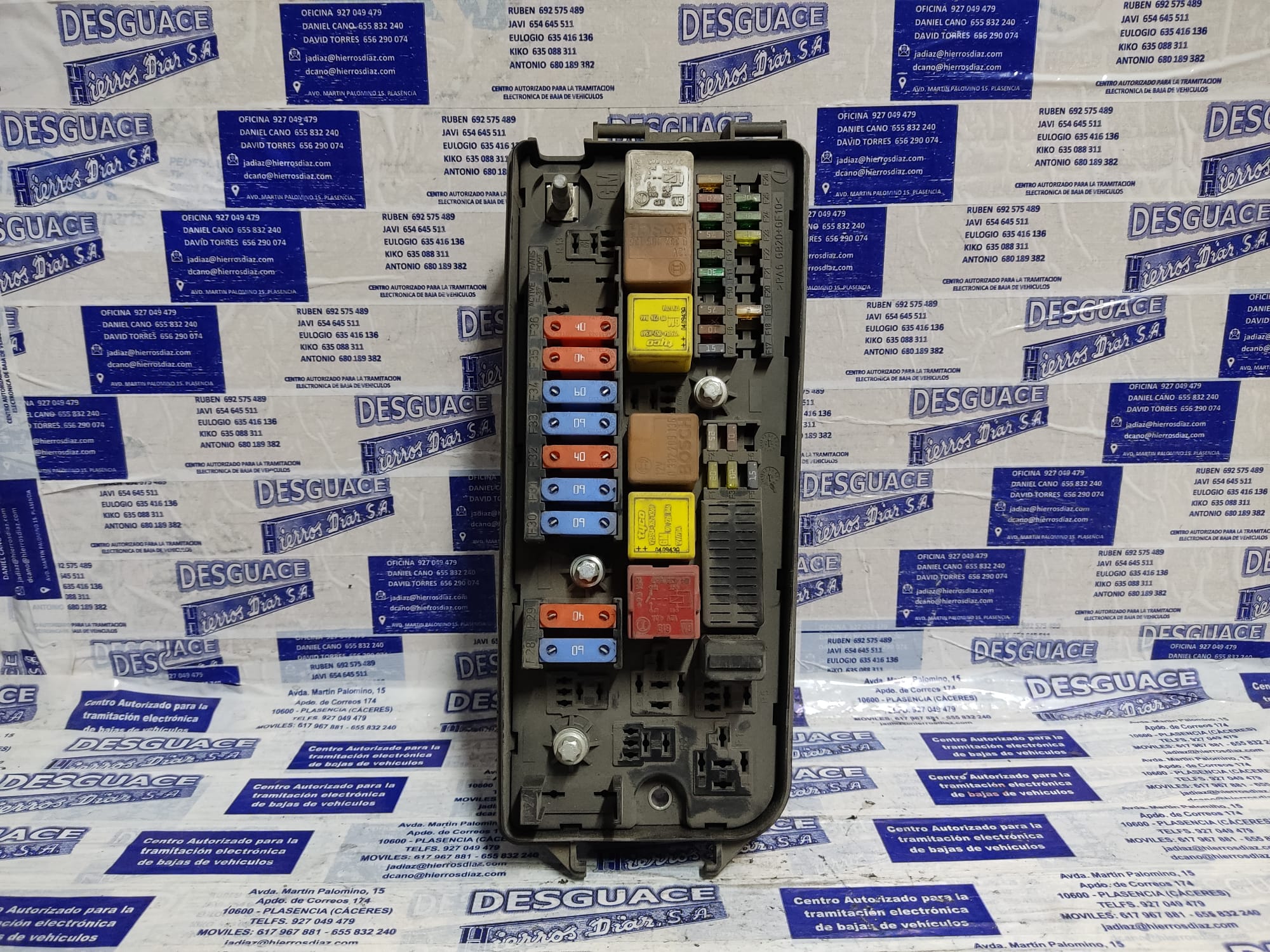 OPEL Vectra C (2002-2005) Fuse Box ESTANTERÍA95 24891338