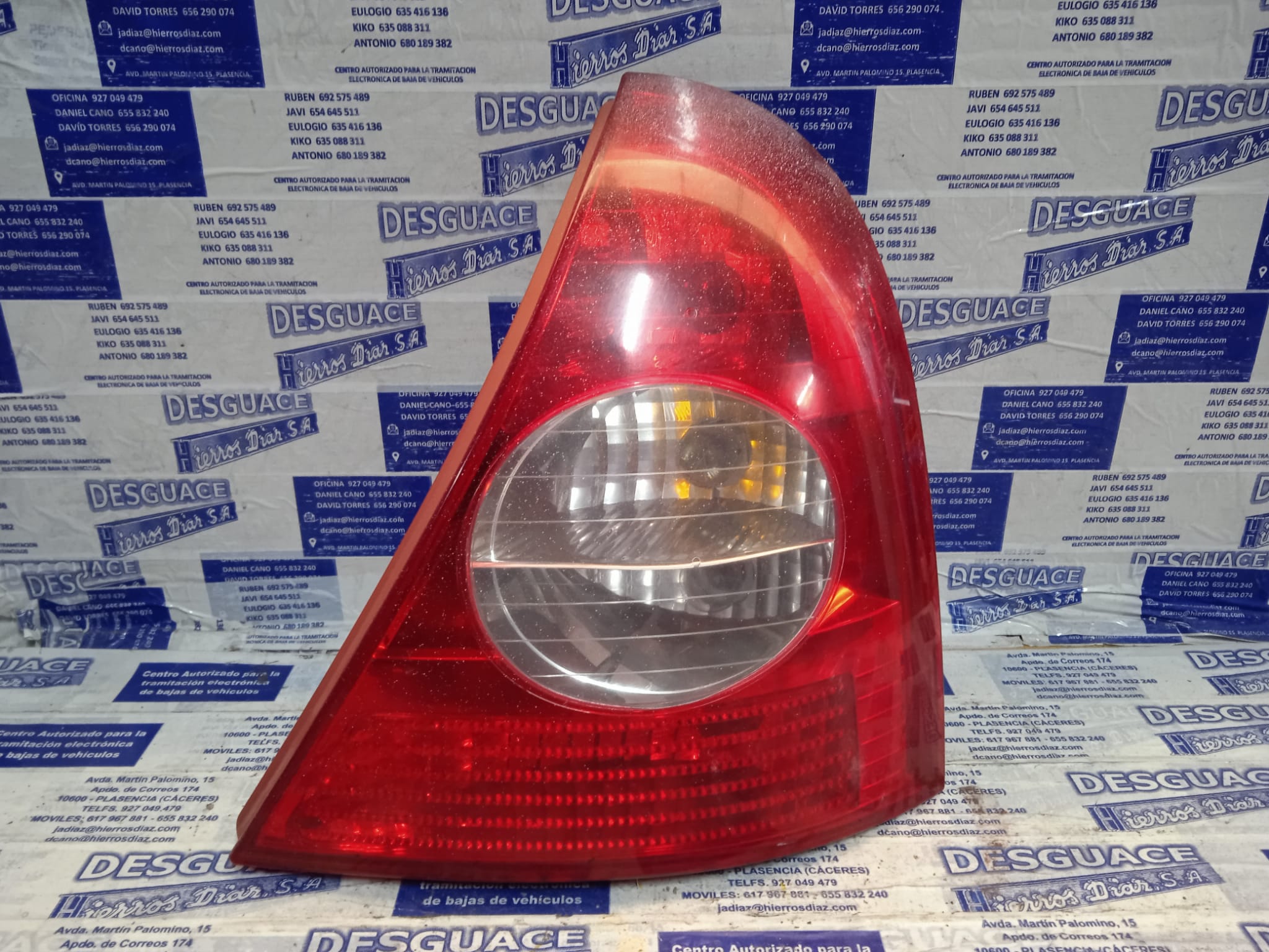 RENAULT Clio 3 generation (2005-2012) Rear Right Taillight Lamp ESTANTERÍA21 24887584