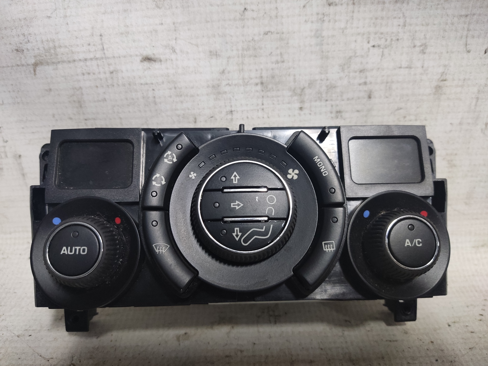 PEUGEOT 3008 2 generation (2017-2023) Climate  Control Unit ESTANTERÍA45 24895357