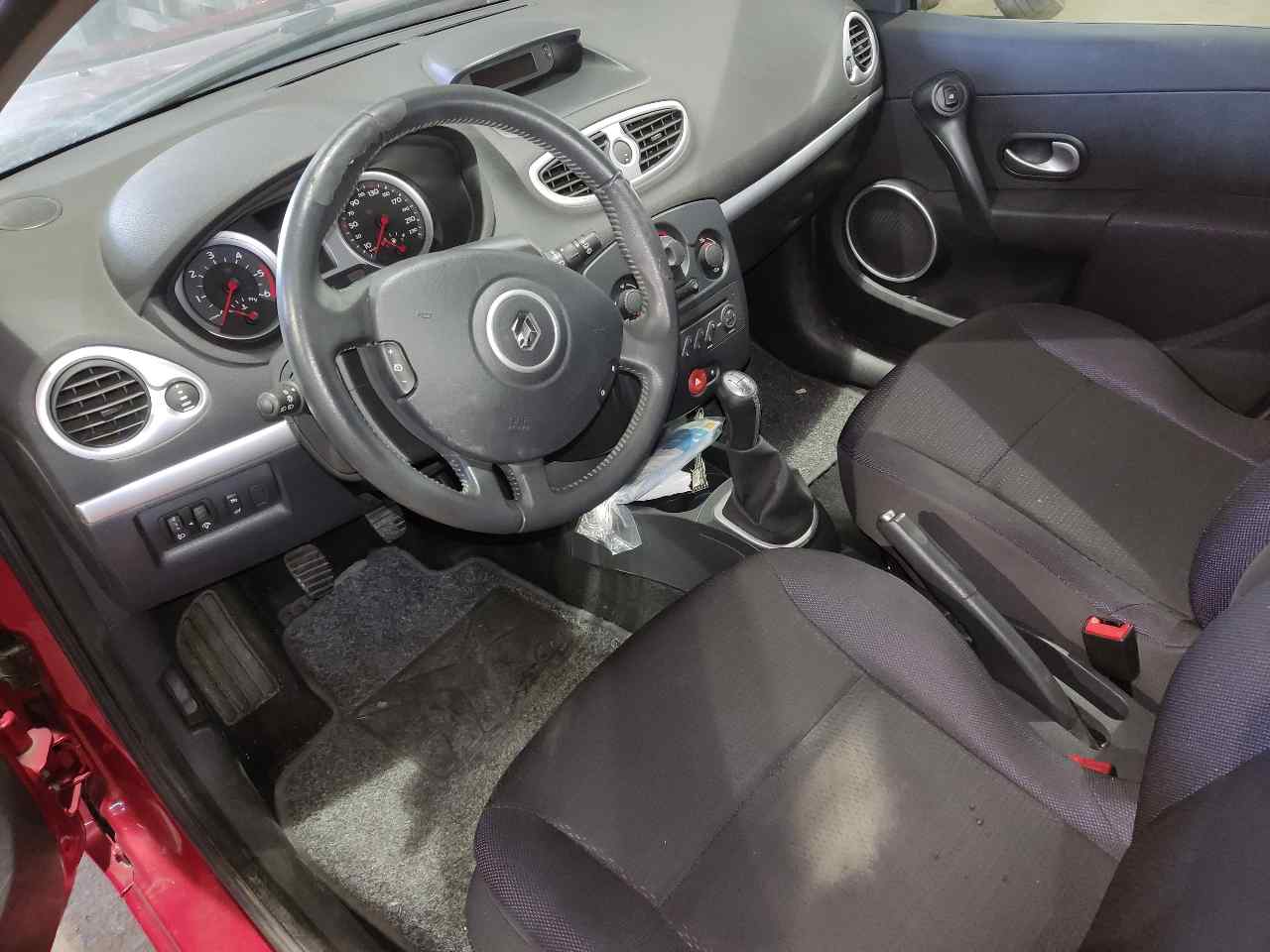 RENAULT Clio 3 generation (2005-2012) Кнопка стеклоподъемника передней левой двери 8200356519 24897880