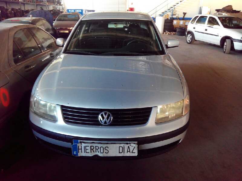 VOLKSWAGEN Passat B5 (1996-2005) Galinio dangčio spyna 3B5827505 24897199