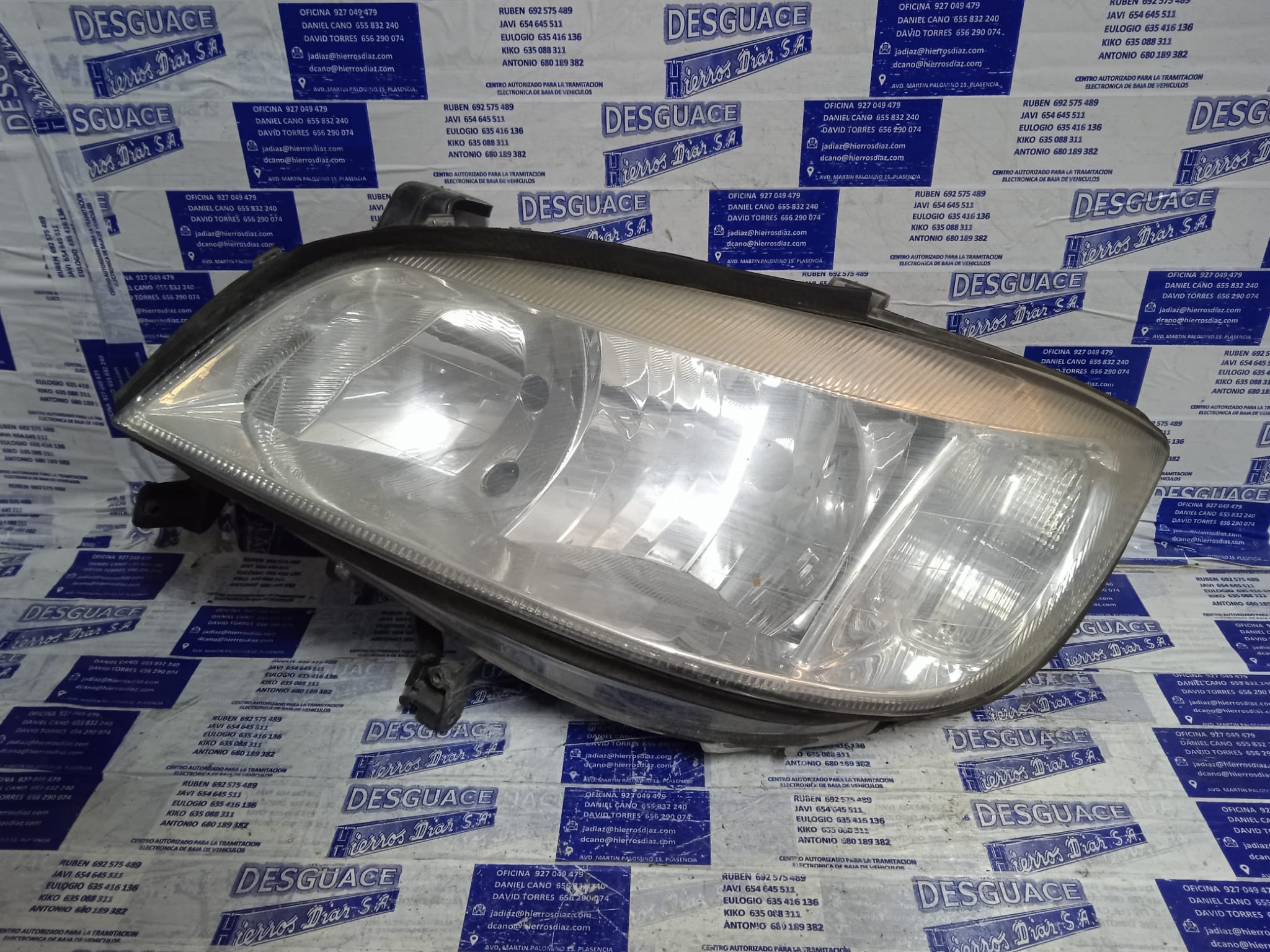 OPEL Zafira A (1999-2003) Front Left Headlight ESTANTERÍA2 24887729