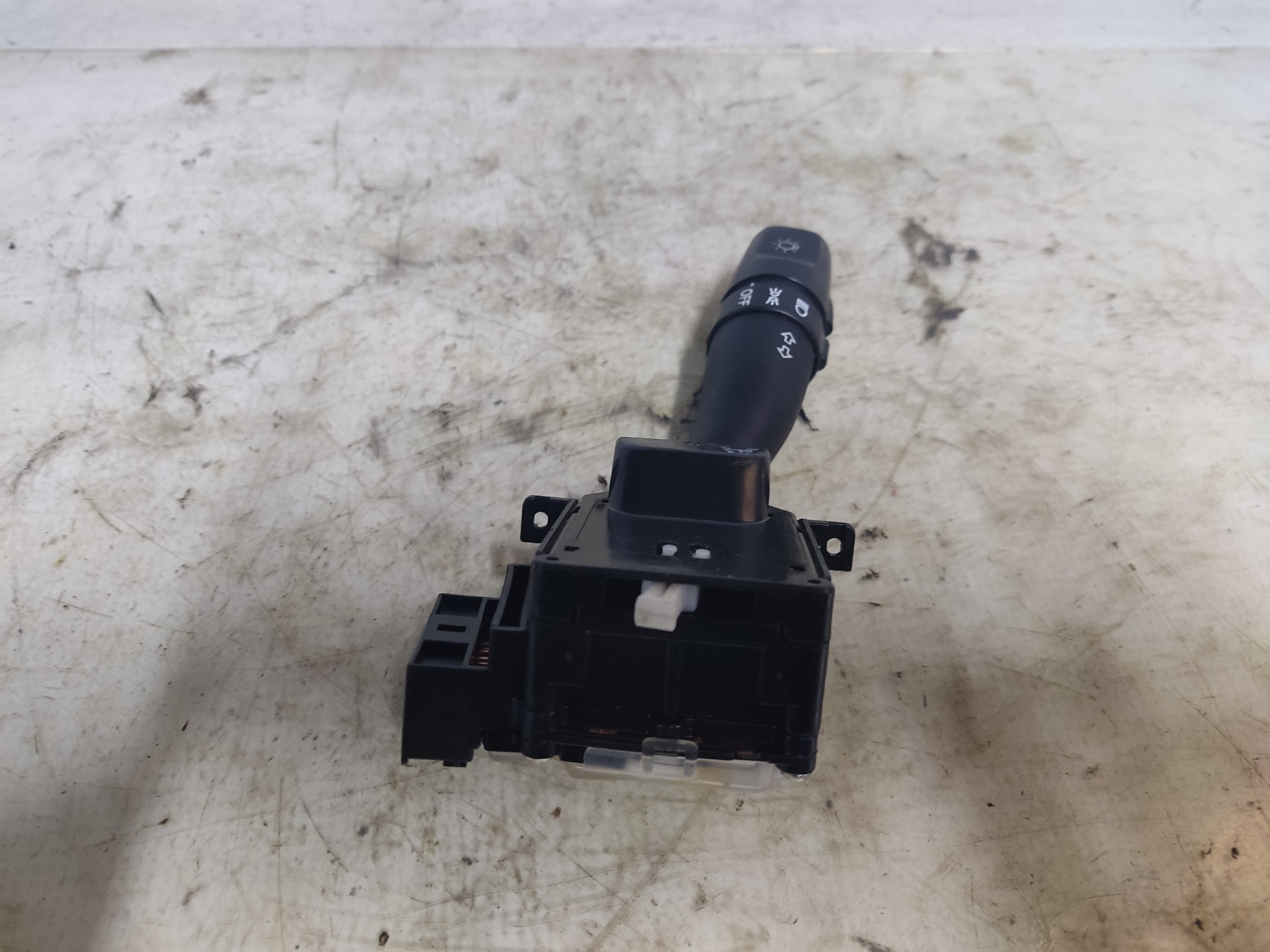 HYUNDAI Accent LC (1999-2013) Headlight Switch Control Unit ESTANTERÍA68 24895966