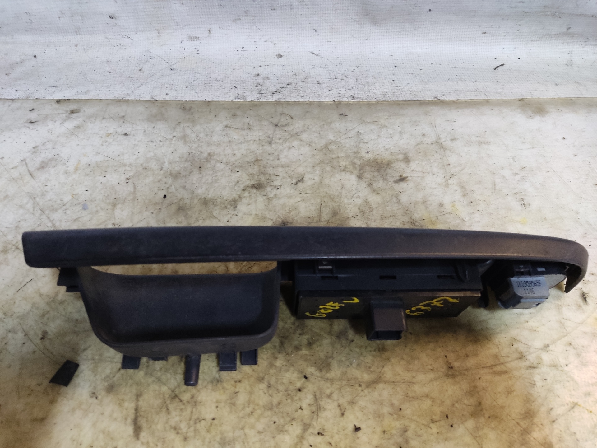 VOLKSWAGEN Golf 5 generation (2003-2009) Front venstre dør vindusbryter 1K4868049B 24920999