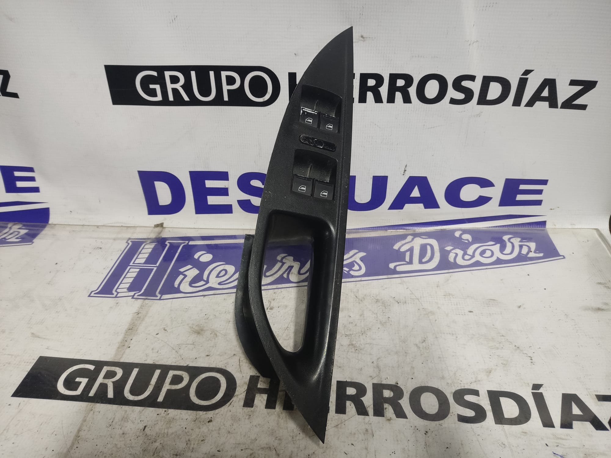 SEAT Toledo 3 generation (2004-2010) Front Left Door Window Switch ESTANTERÍA83 24892770