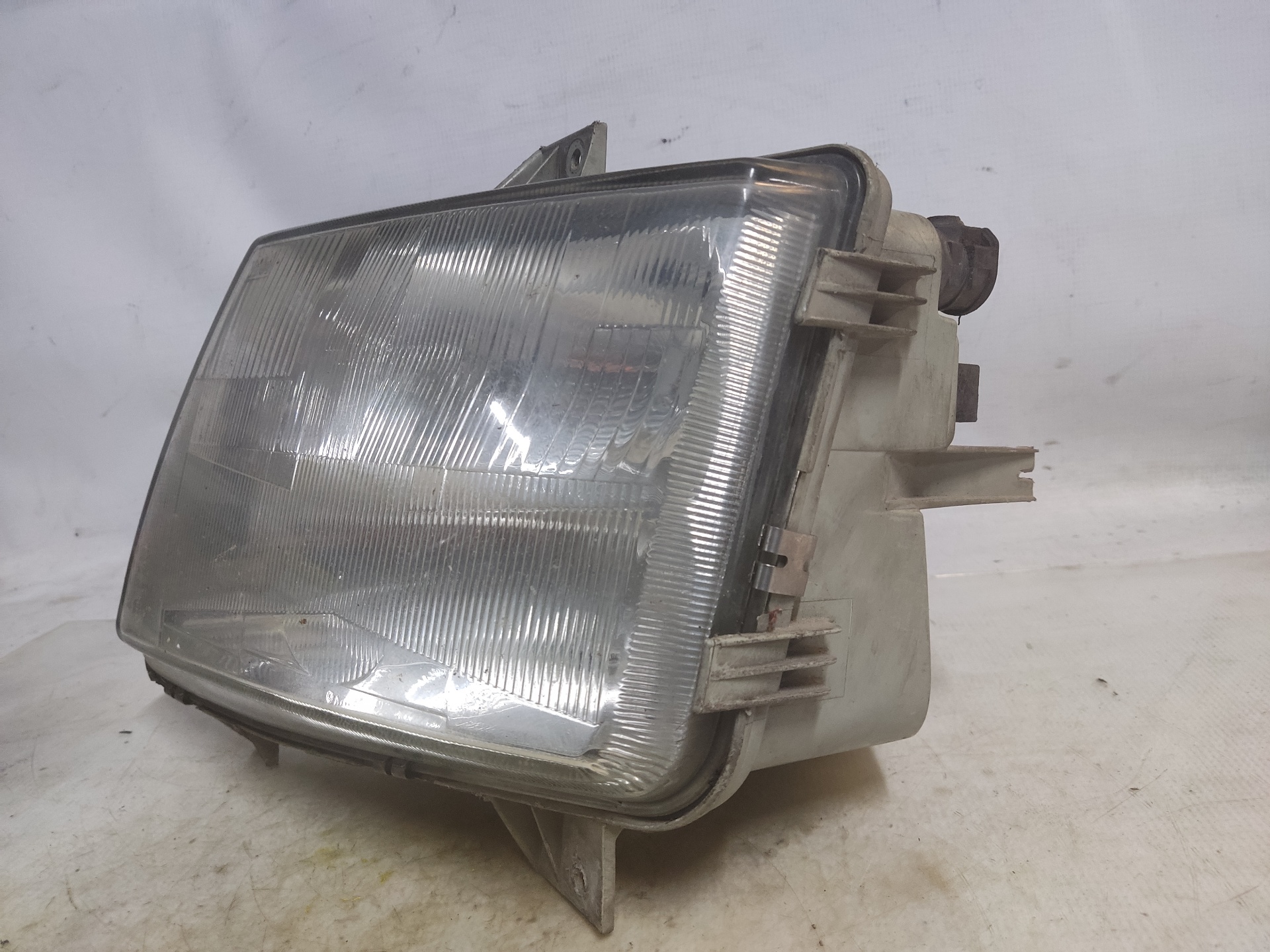 MERCEDES-BENZ Vito W638 (1996-2003) Front Left Headlight ESTANTERÍA7 24895885