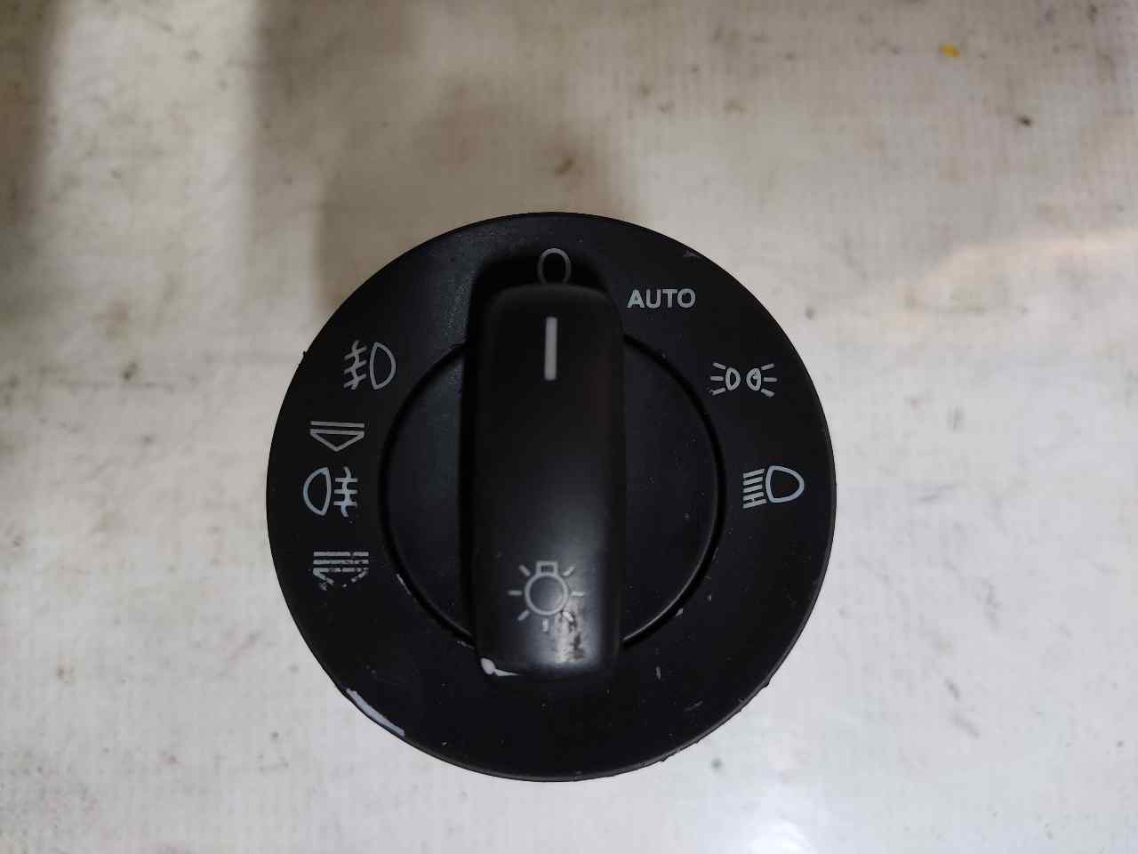 AUDI A8 D3/4E (2002-2010) Headlight Switch Control Unit ESTANTERÍA73 24887899