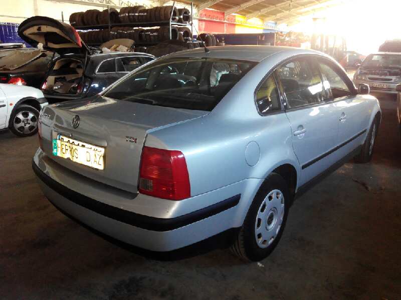 VOLKSWAGEN Passat B5 (1996-2005) Galinio dangčio spyna 3B5827505 24897199