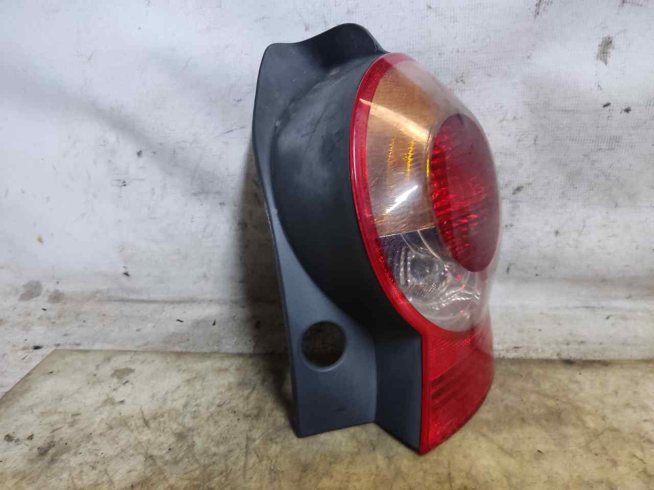 RENAULT Modus 1 generation (2004-2012) Rear Right Taillight Lamp 24952325