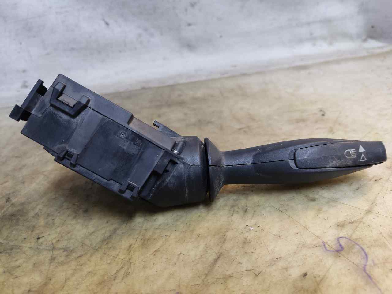FORD Tourneo Courier 1 generation (2014-2024) Turn switch knob 8A6T-13335-BC 24899776