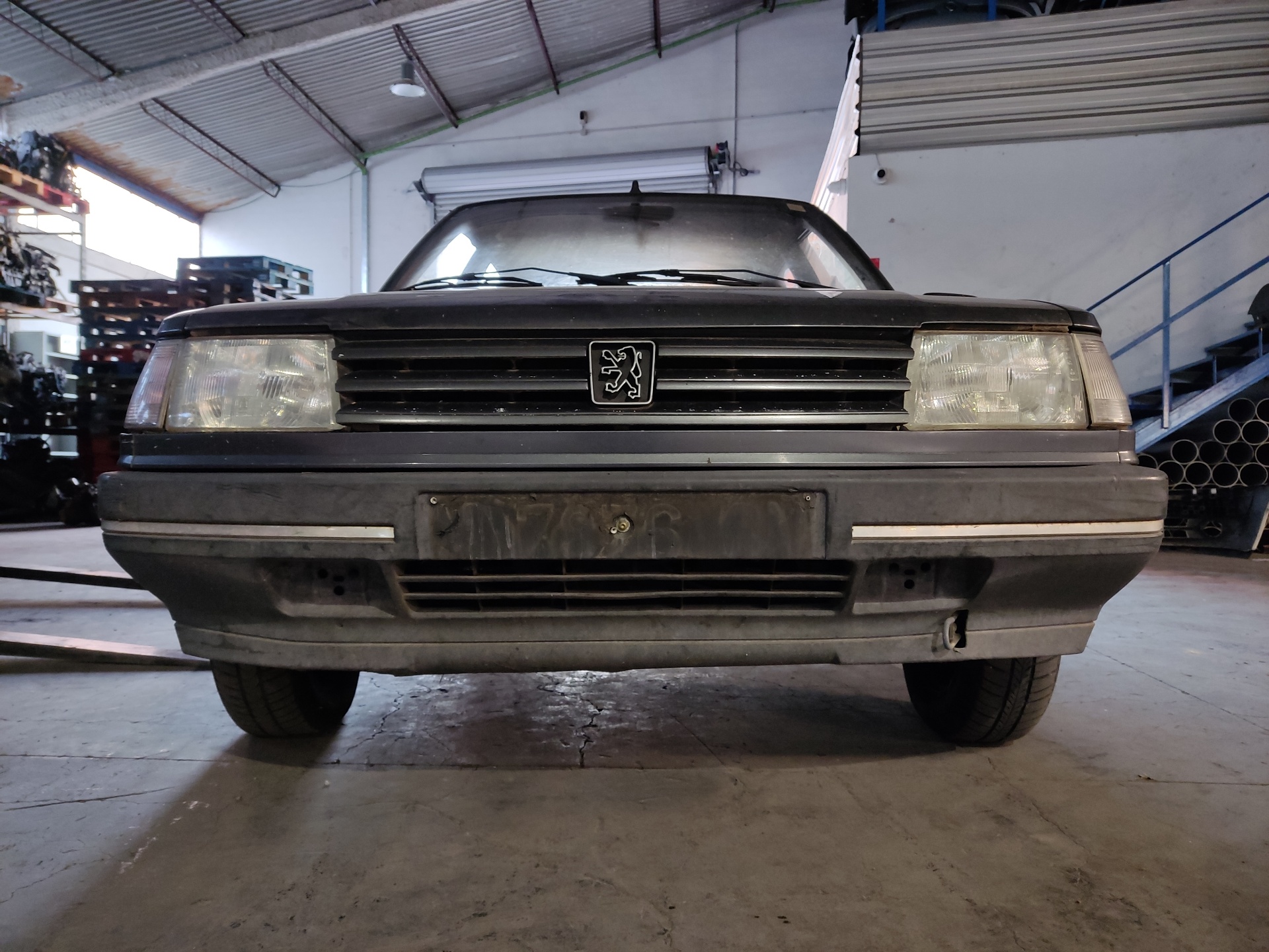 PEUGEOT 309 1 generation (1985-1993) Front venstre frontlykt ESTANTERÍA26 24895317