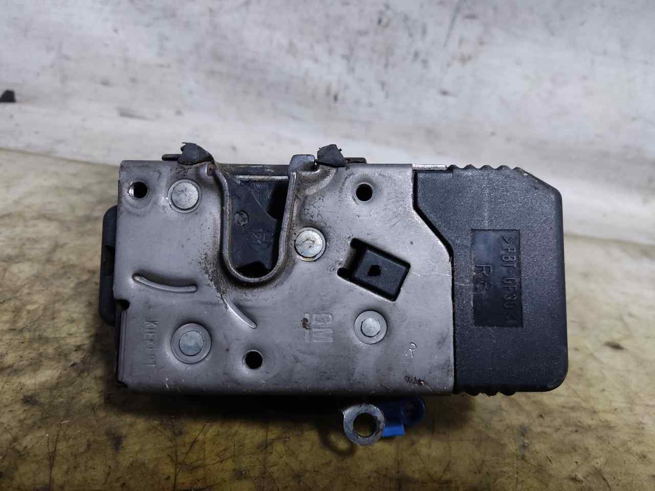 OPEL Vivaro A (2002-2006) Front Right Door Lock 7700311808 24898402