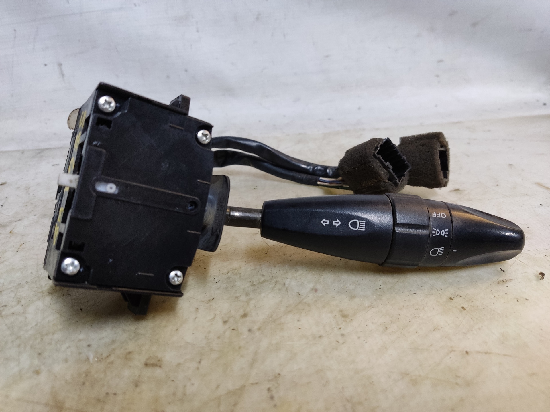 SSANGYONG Headlight Switch Control Unit ESTANTERÍA69 24892996