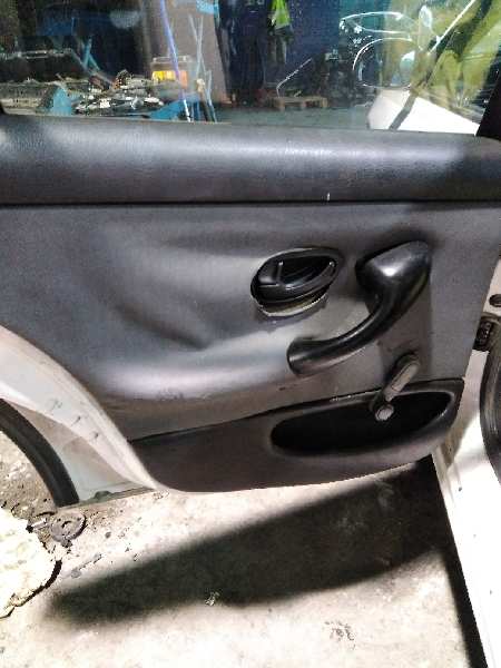 PEUGEOT 406 1 generation (1995-2004) Serrure de porte avant gauche 24897869