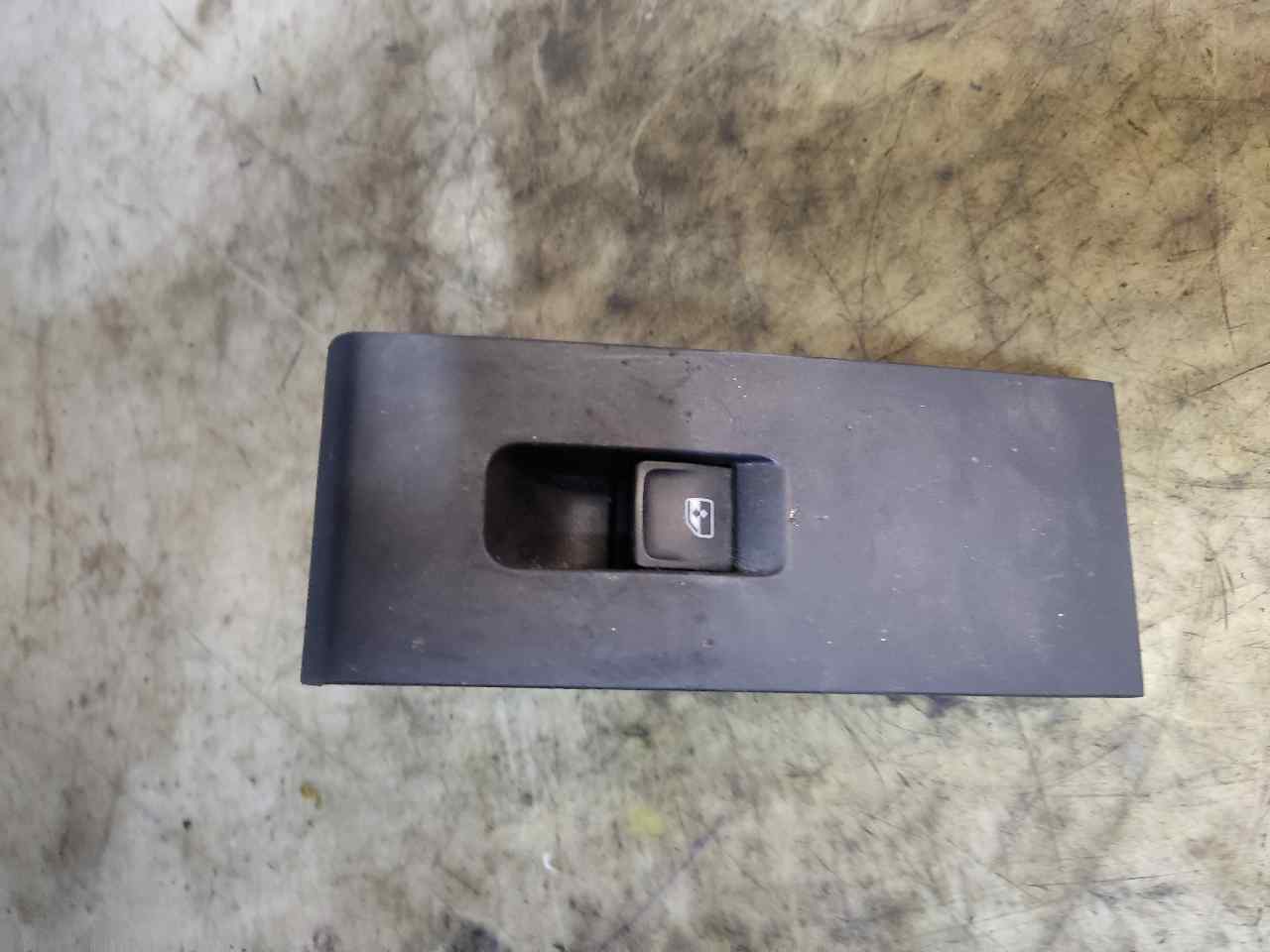 SEAT Toledo 4 generation (2012-2020) Front Right Door Window Switch 6JA959855A 24900484