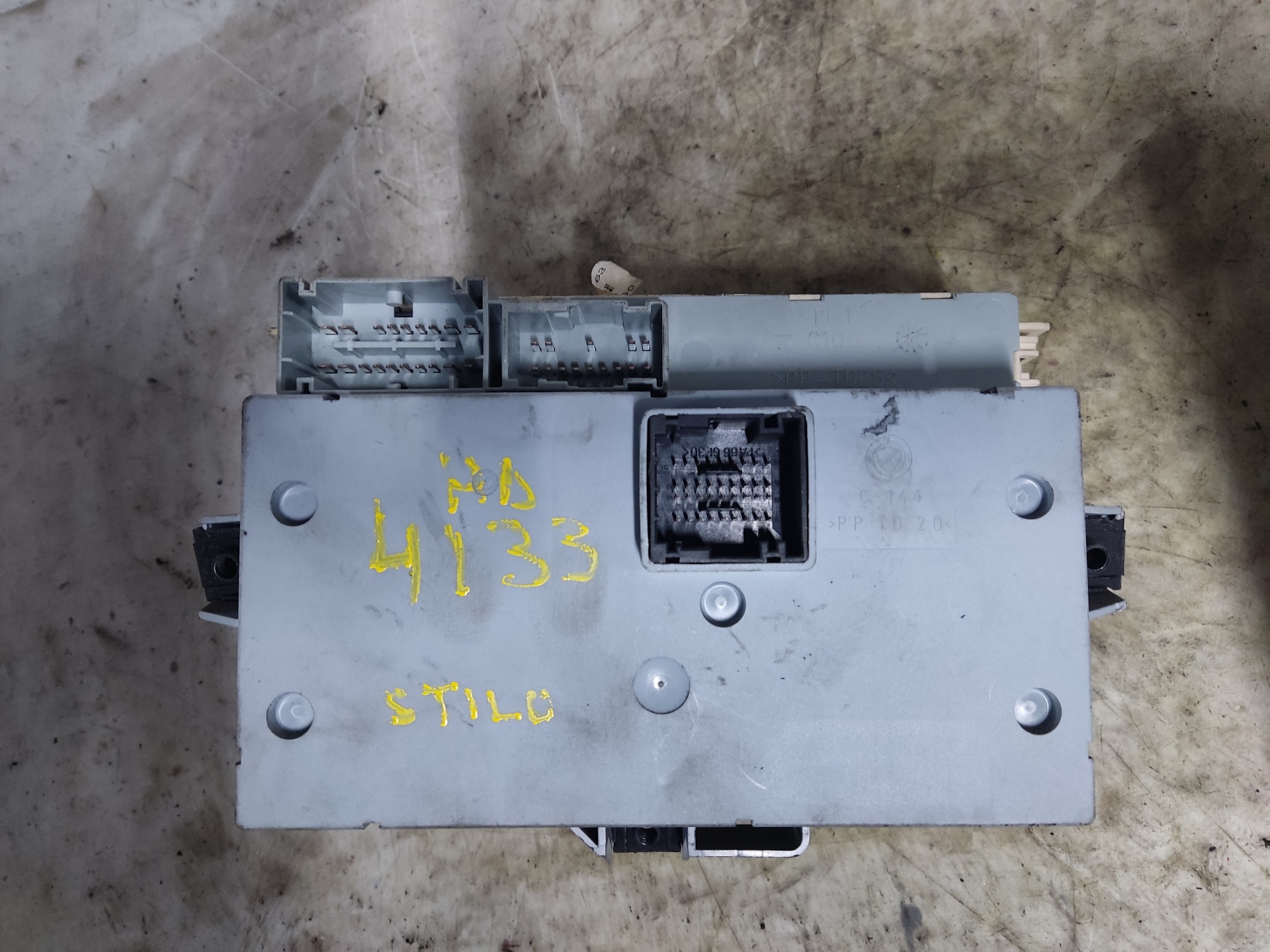 FIAT Stilo 1 generation (2001-2010) Fuse Box 51715858 24885976