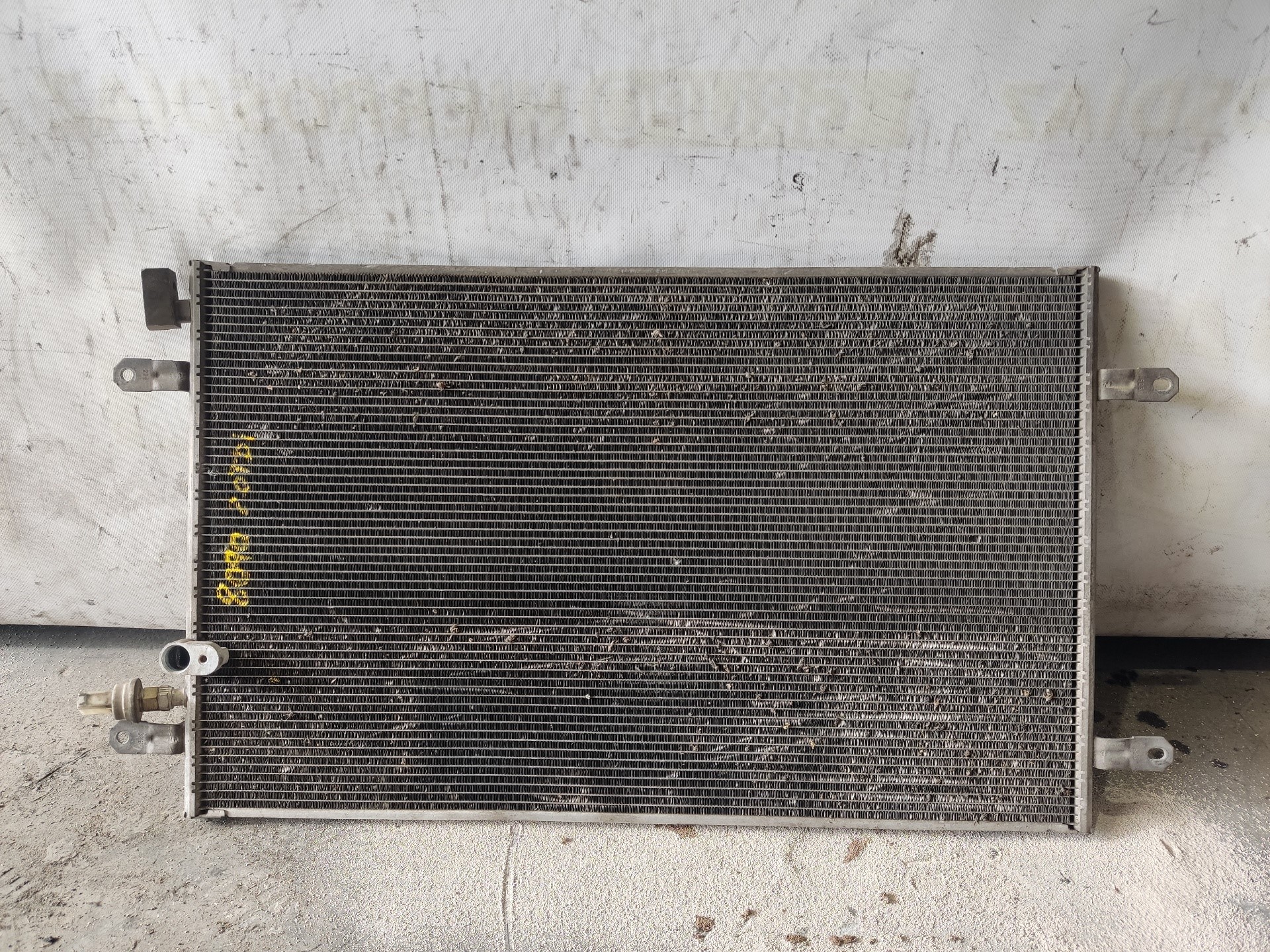 AUDI A6 C6/4F (2004-2011) Охлаждающий радиатор 4F0250401E 24902513