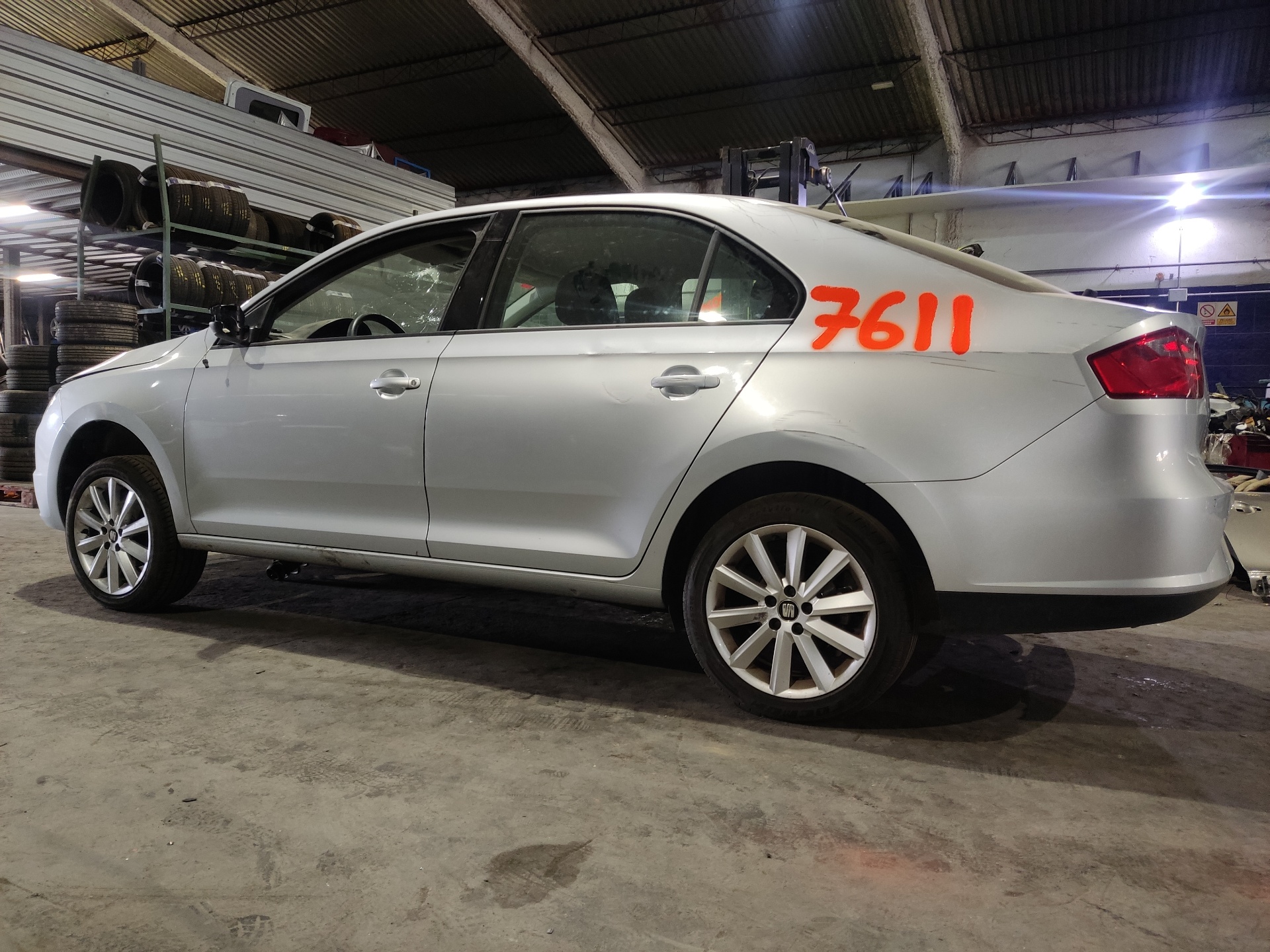 SEAT Toledo 4 generation (2012-2020) Aizmugurējo kreiso durvju slēdzene A5E5TA839015E 24900683