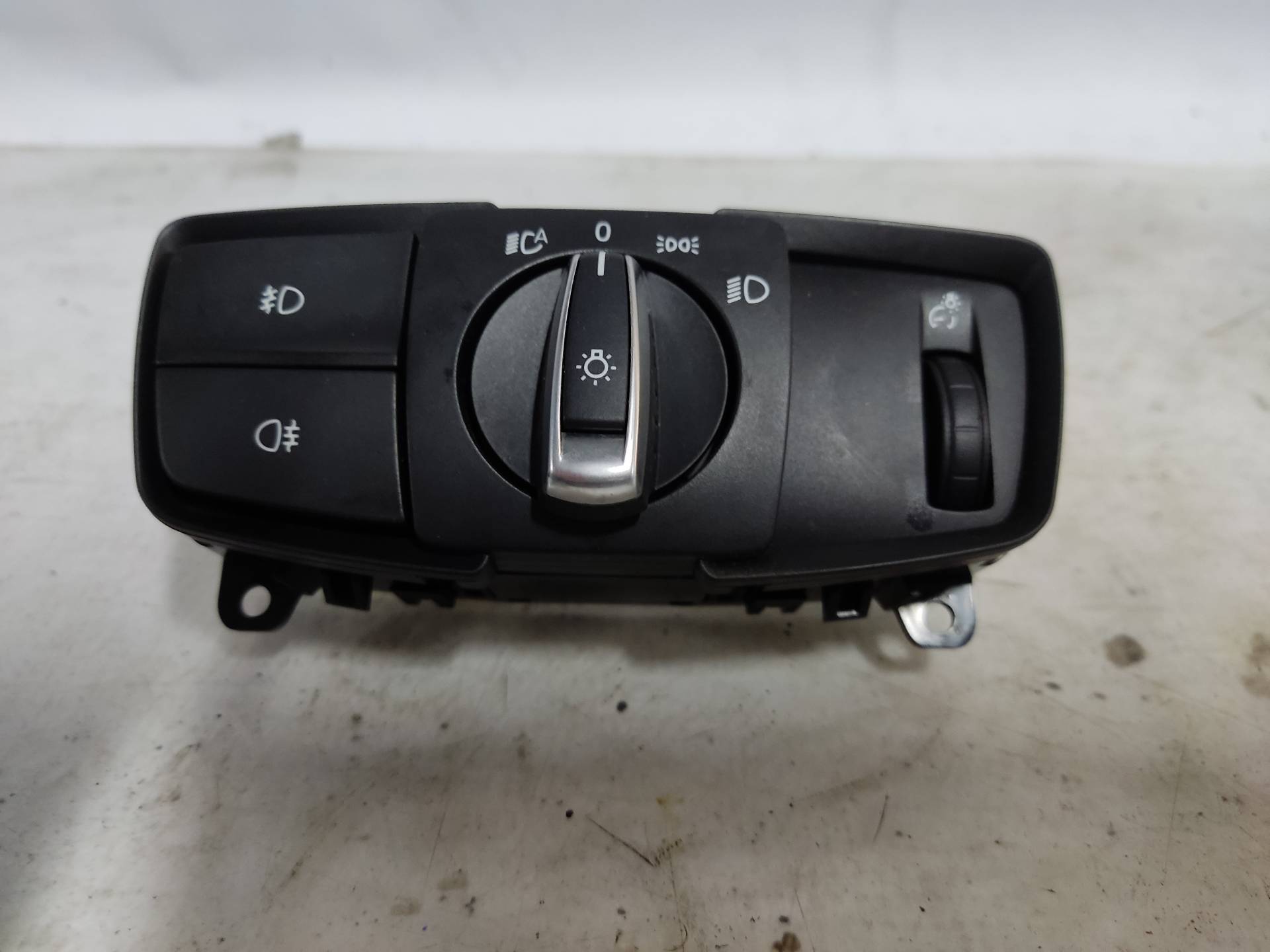 BMW 1 Series F20/F21 (2011-2020) Headlight Switch Control Unit ESTANTERIA85 24892948