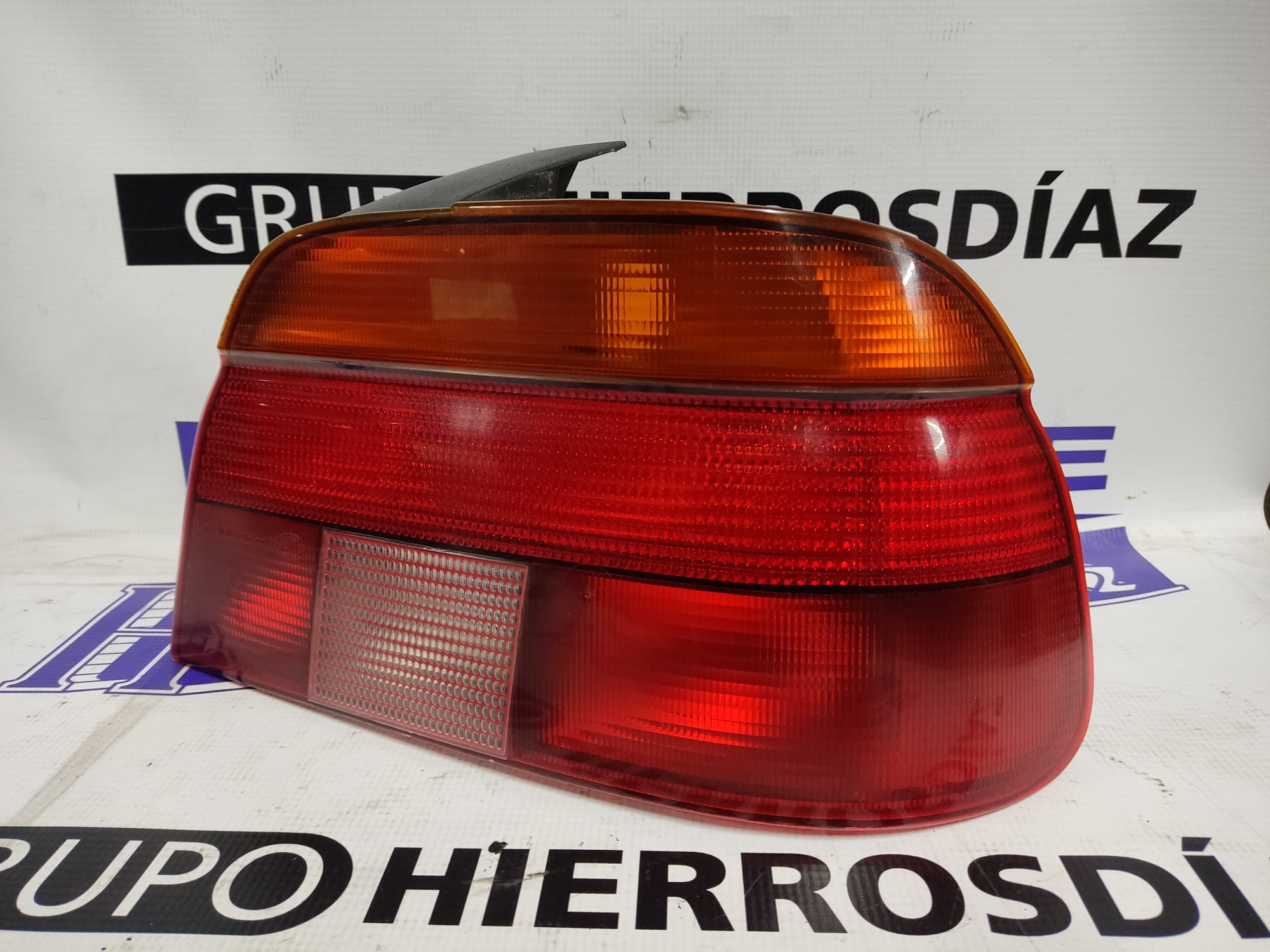 BMW 5 Series E39 (1995-2004) Rear Right Taillight Lamp ESTANTERÍA5 24893079
