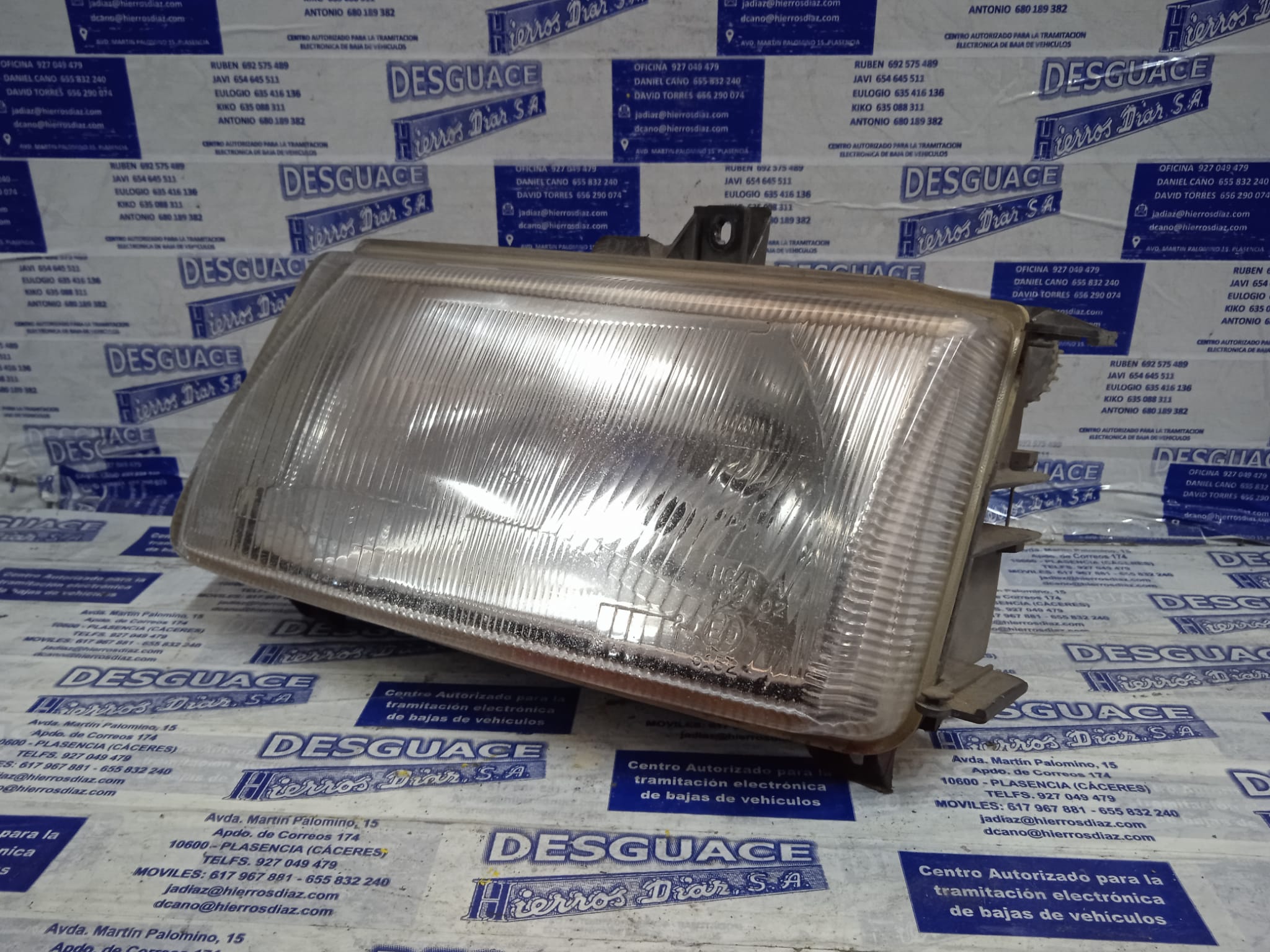 SEAT Cordoba 1 generation (1993-2003) Front Left Headlight ESTANTERÍA11 24889150