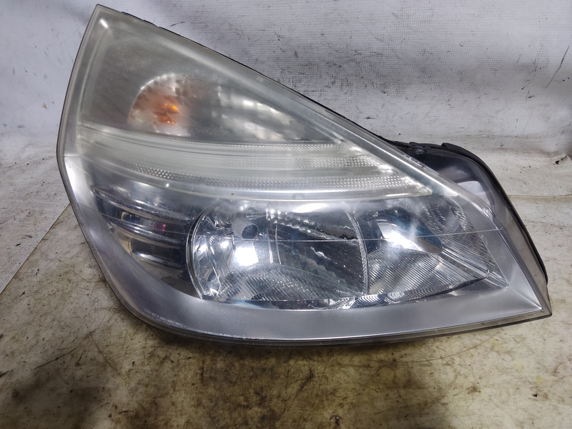 RENAULT Espace 4 generation (2002-2014) Front Right Headlight 8200394704 24899359
