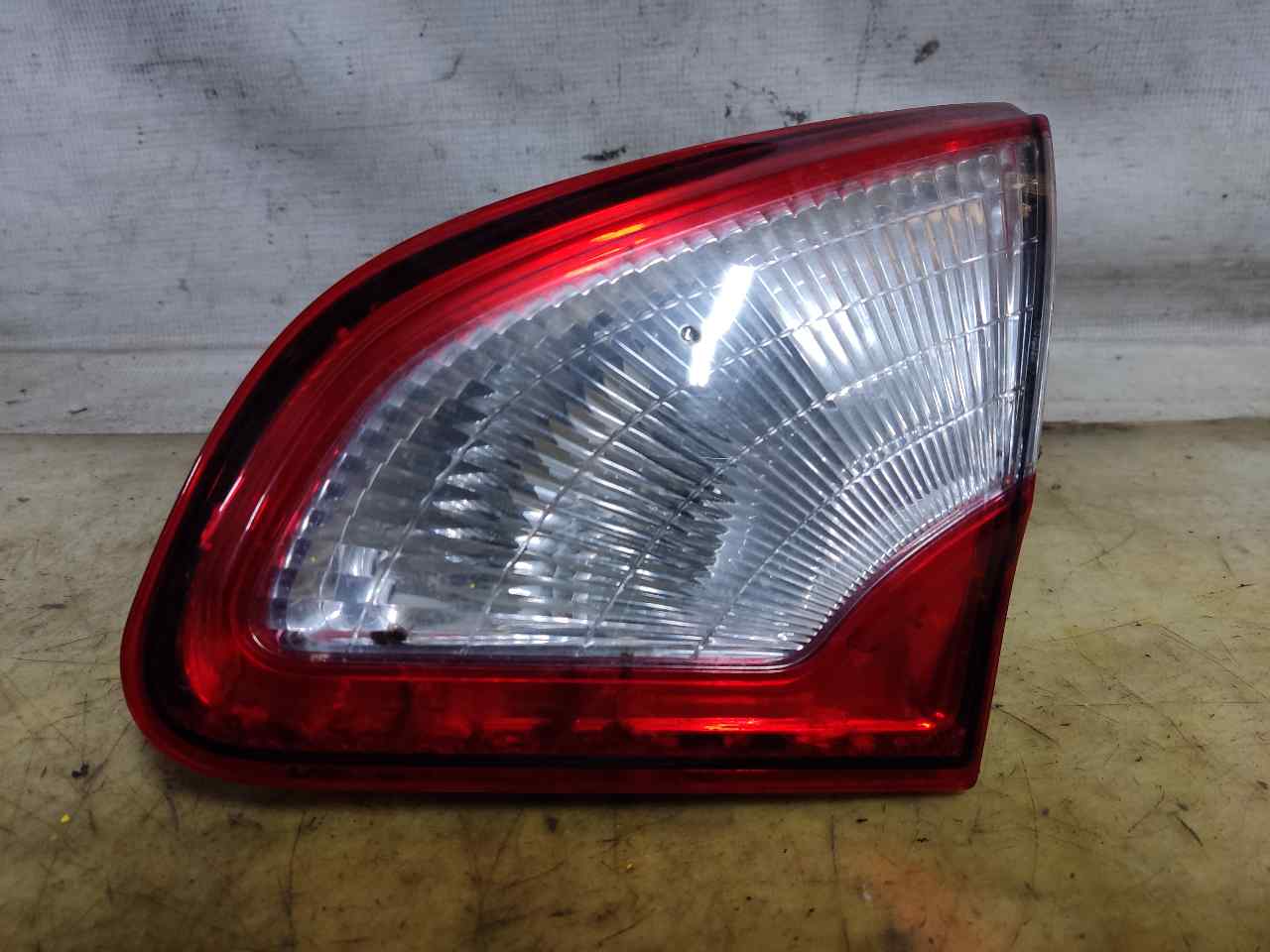 NISSAN Qashqai 1 generation (2007-2014) Rear Right Taillight Lamp 89503209 24902937