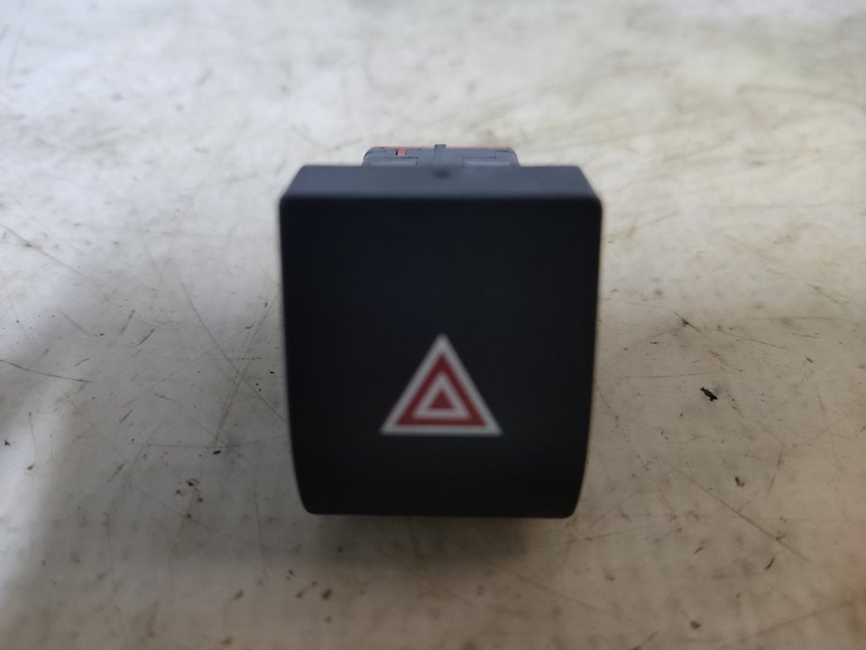 PEUGEOT 3008 2 generation (2017-2023) Hazard button ESTANTERÍA49 24897757