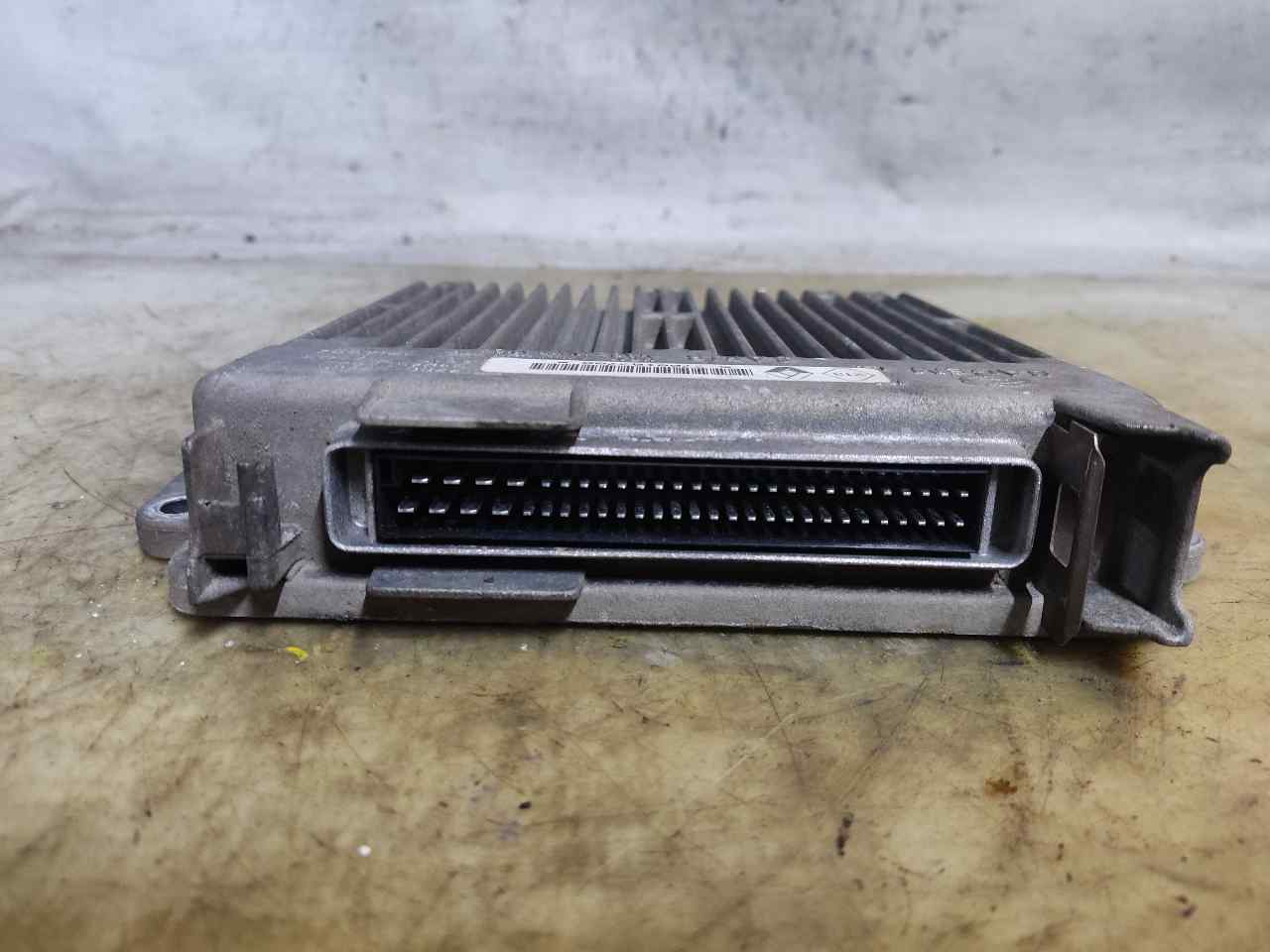 RENAULT Clio 1 generation (1990-1998) Engine Control Unit ECU 7700107708 24898856