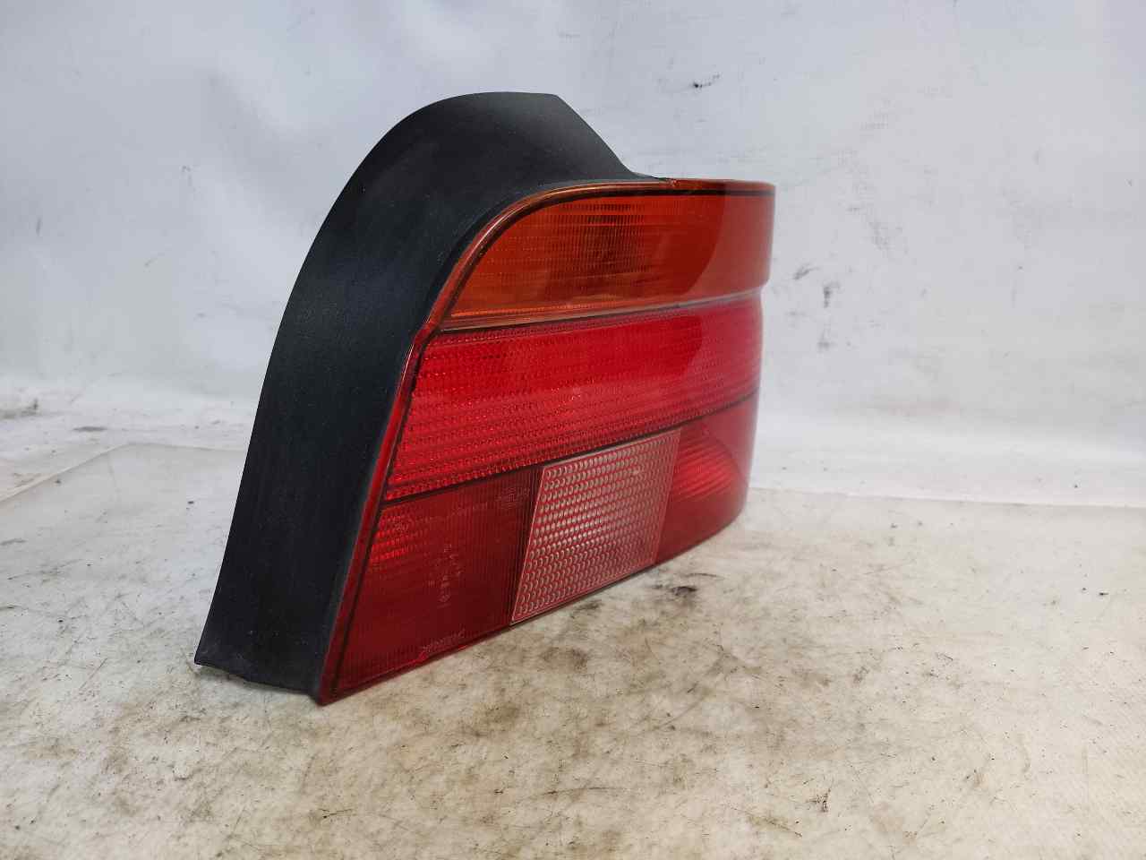 BMW 5 Series E39 (1995-2004) Rear Right Taillight Lamp ESTANTERÍA5 24895669