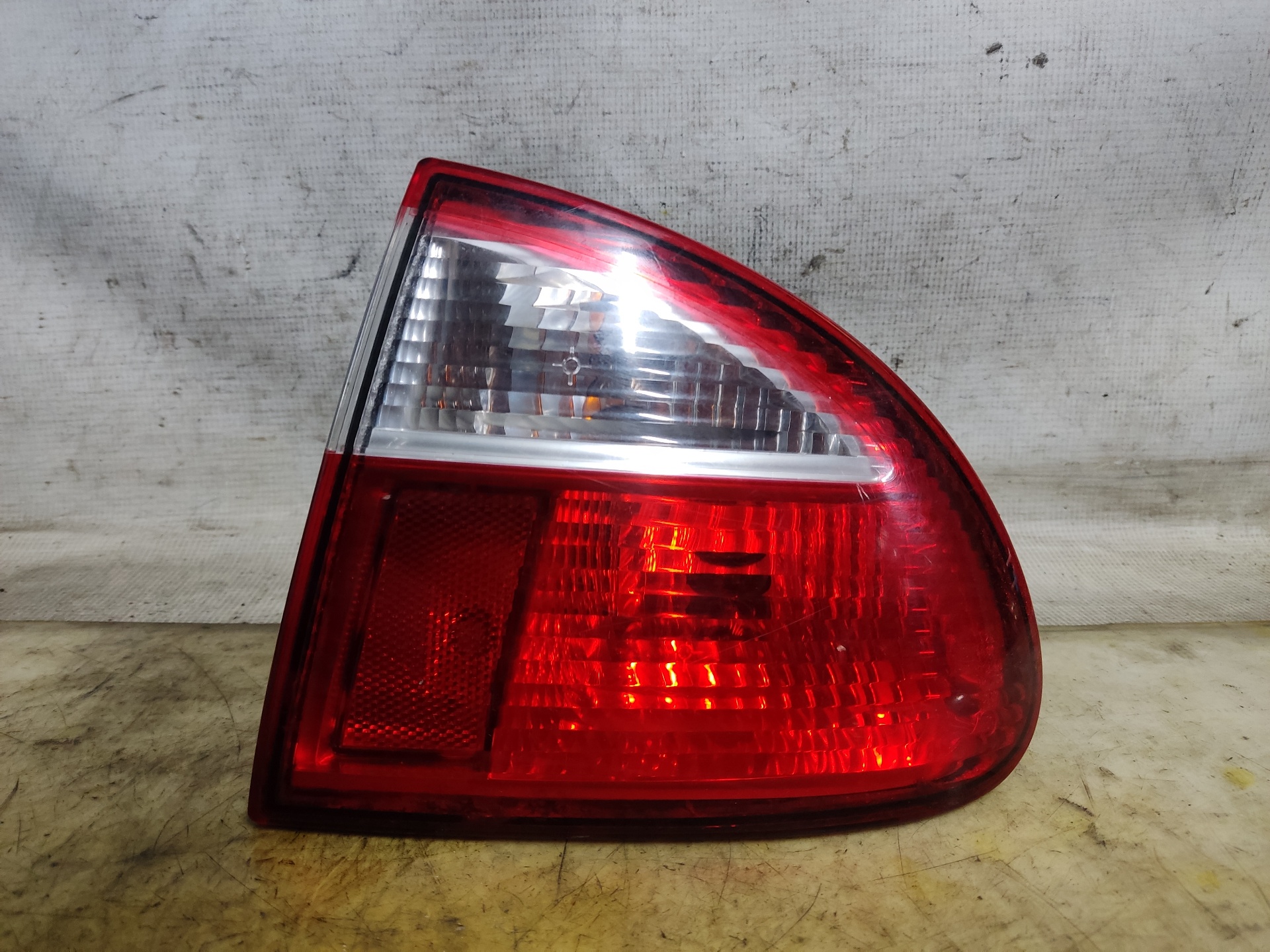 SEAT Leon 1 generation (1999-2005) Rear Right Taillight Lamp 24901977