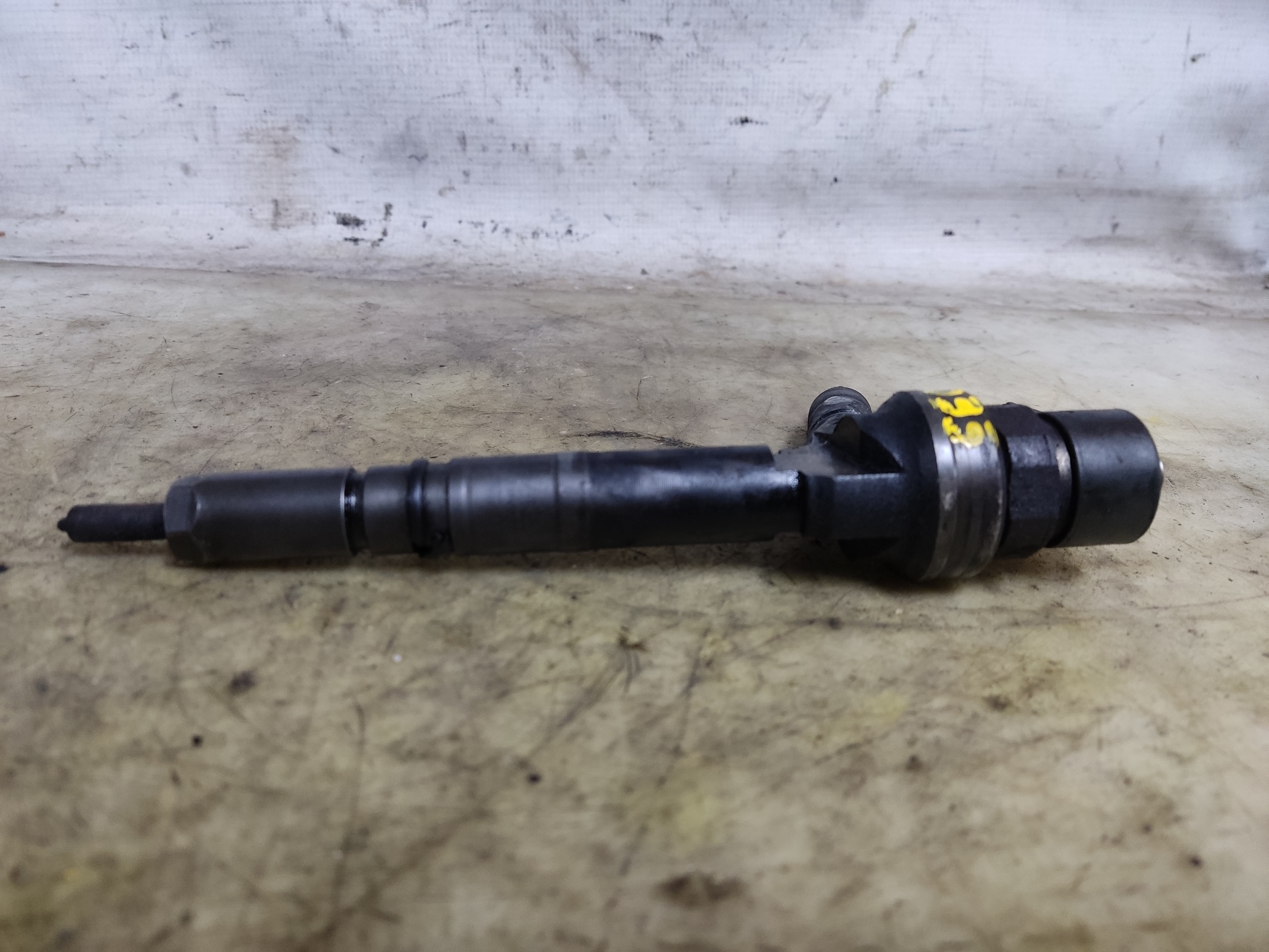 OPEL Astra J (2009-2020) Fuel Injector 0445110175 24898145