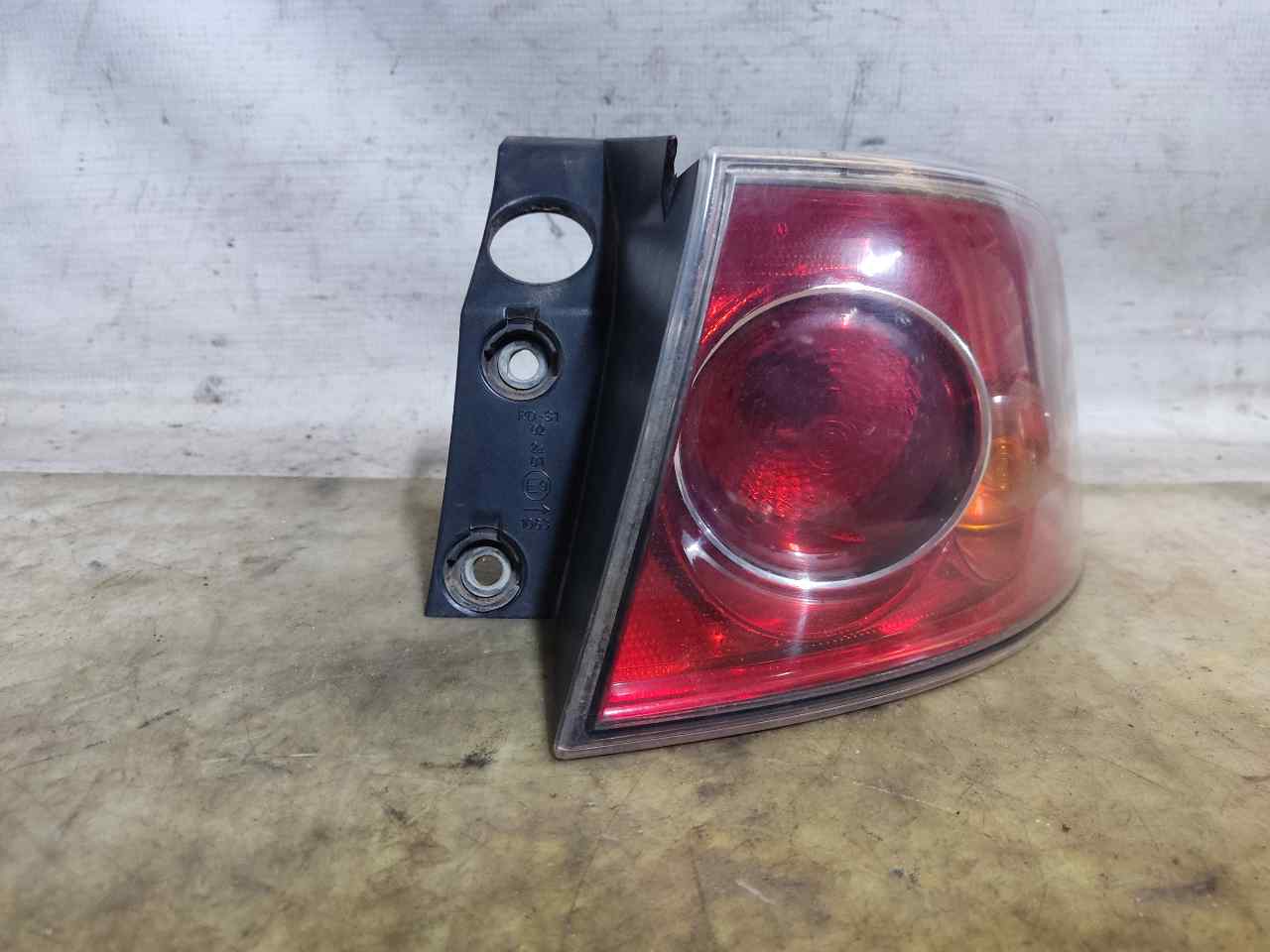 SEAT Ibiza 3 generation (2002-2008) Rear Right Taillight Lamp 6L6945096A 24900112