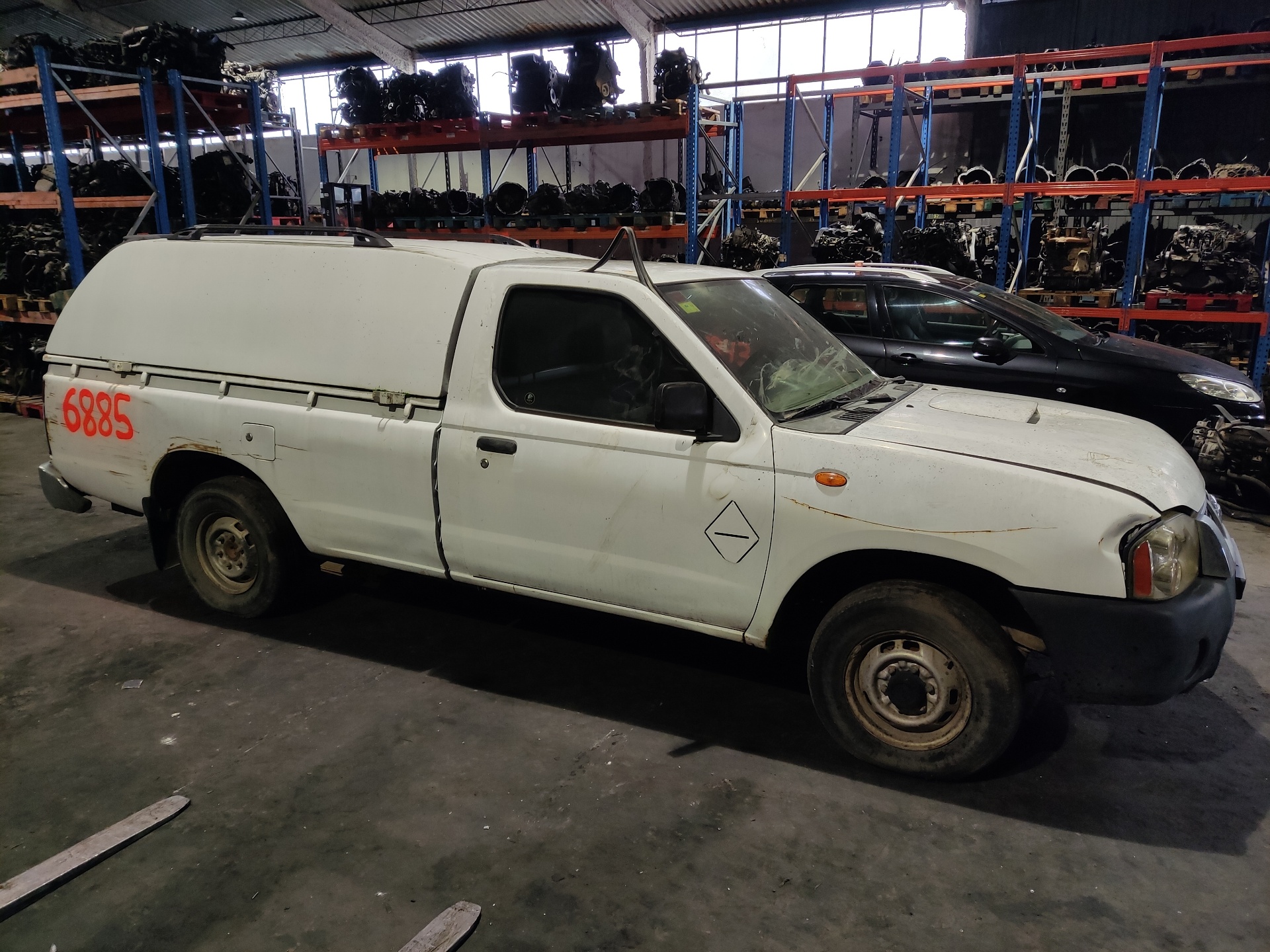 NISSAN Navara D22 (1997-2005) Решетка радиатора 62310 24896919