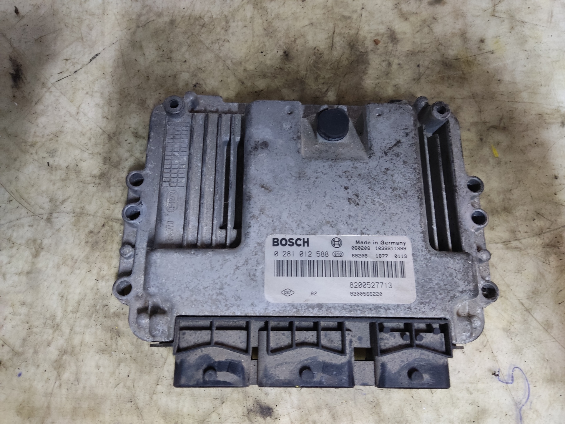 RENAULT Laguna 2 generation (2001-2007) Engine Control Unit ECU 0281012588 24898403