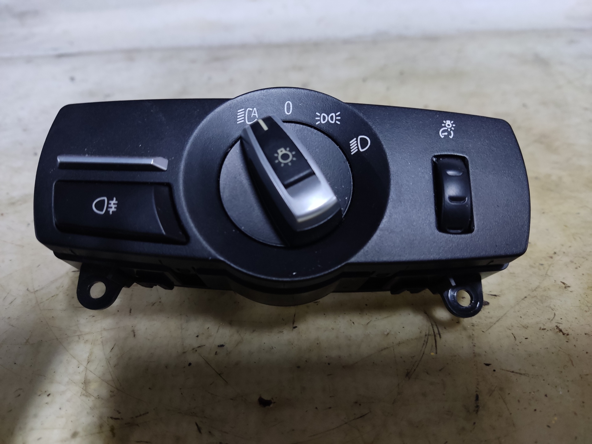 BMW 5 Series F10/F11 (2009-2017) Headlight Switch Control Unit 920406705 24896800