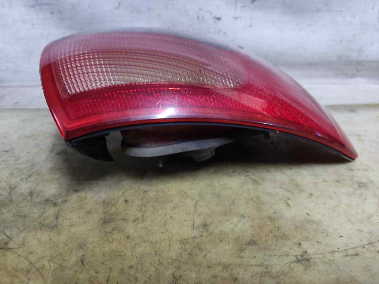 AUDI A6 C5/4B (1997-2004) Rear Left Taillight 4B5945095 24902656