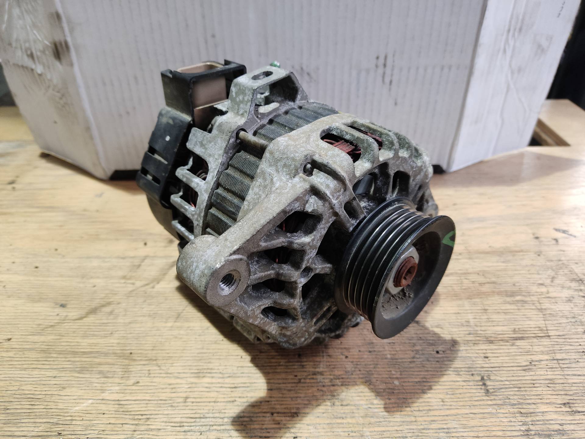 HYUNDAI i20 PB (1 generation) (2008-2014) Alternator 3730003100 24888410