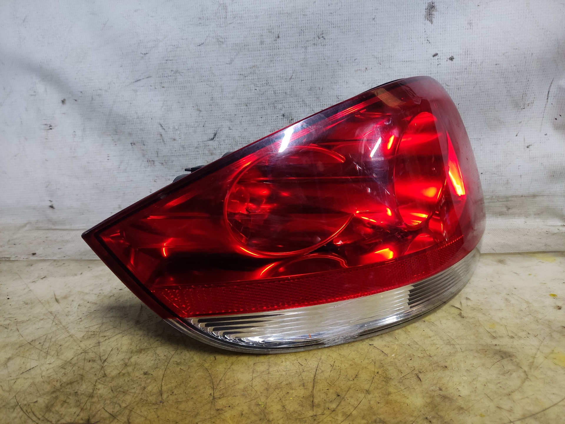 FIAT Rear Left Taillight 20200748 24901971