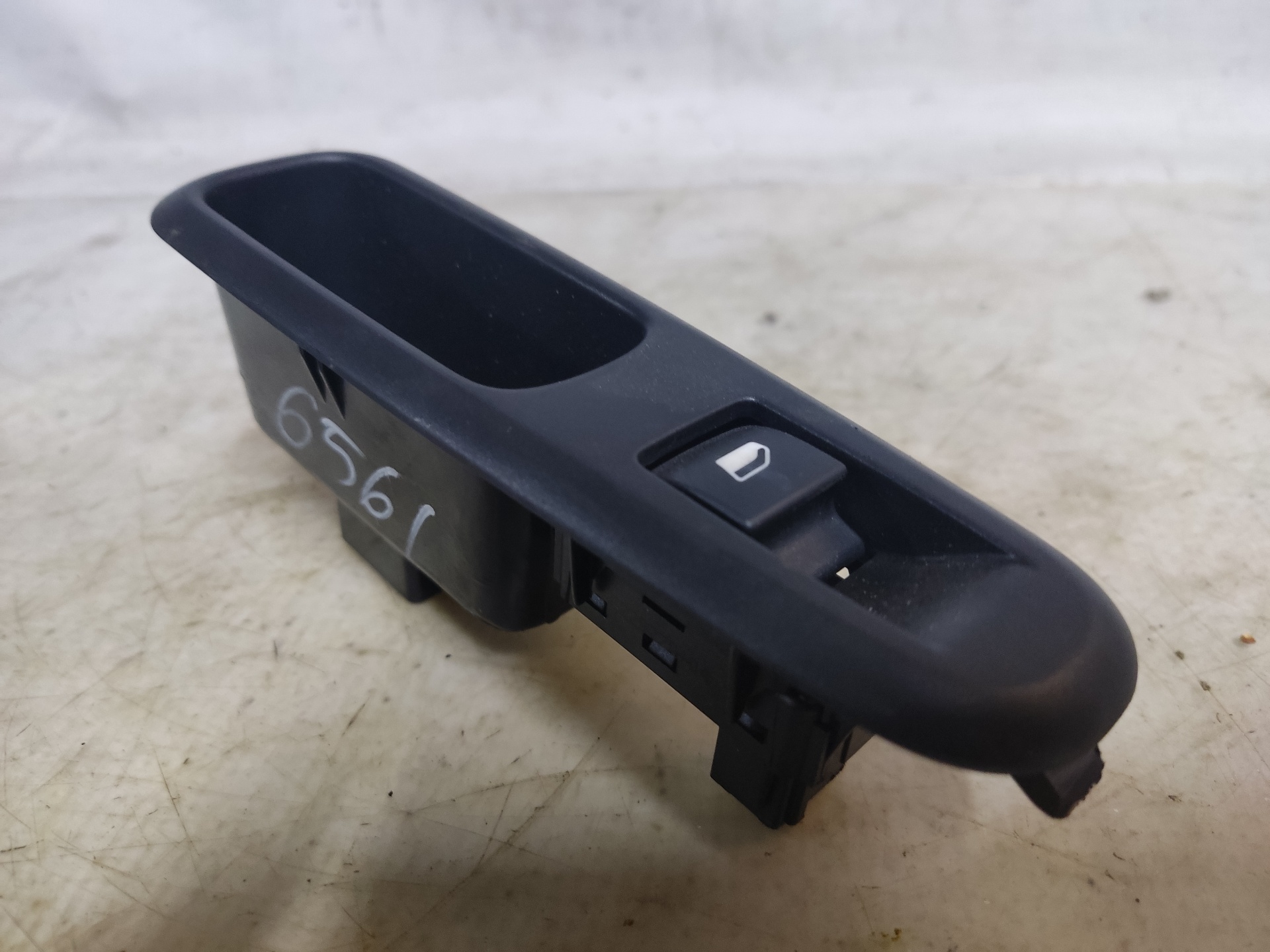 PEUGEOT 3008 2 generation (2017-2023) Rear Right Door Window Control Switch ESTANTERÍA48 24895737