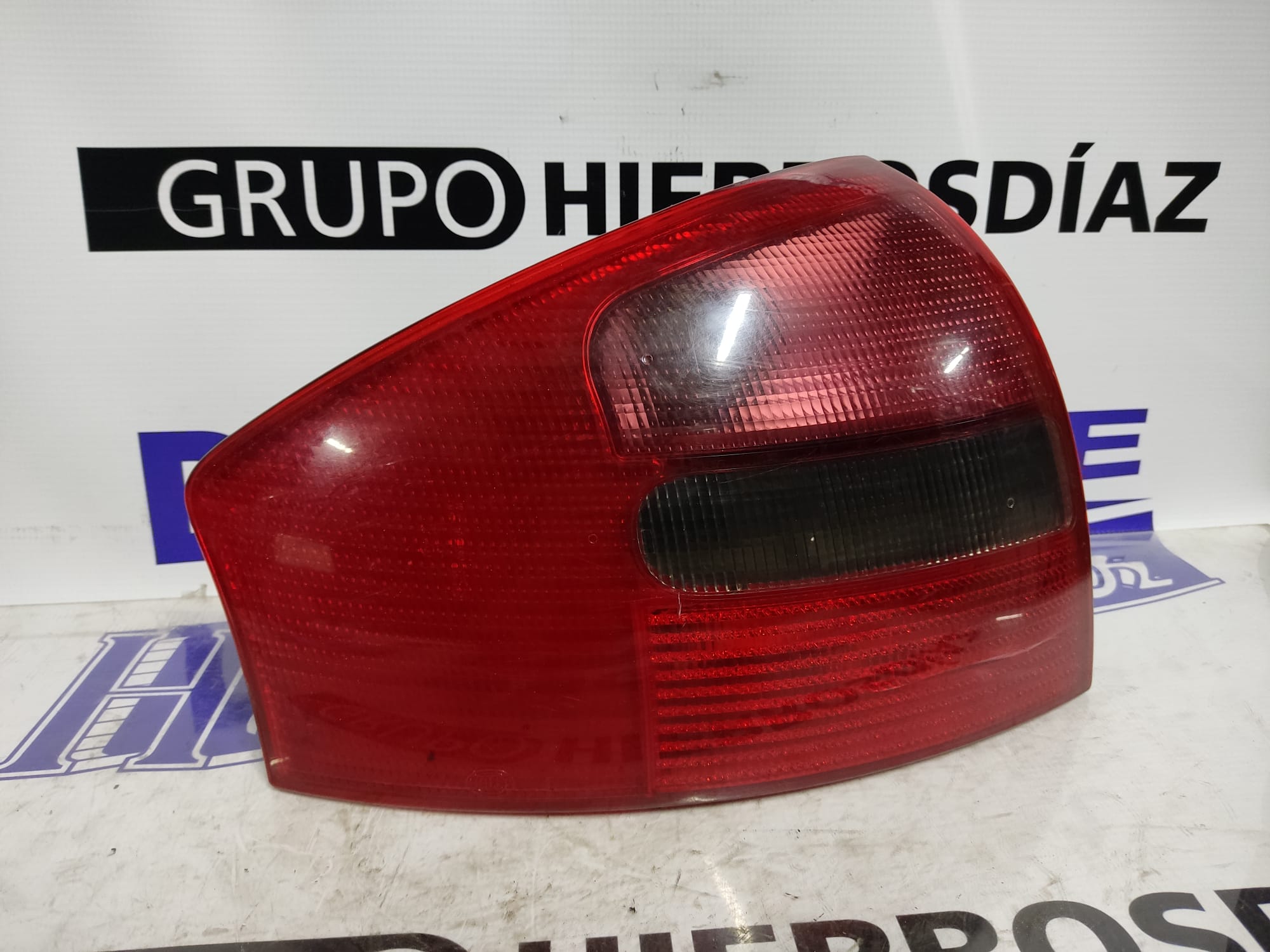 AUDI GTV 916 (1995-2006) Feu arrière gauche ESTANTERÍA17 24892184