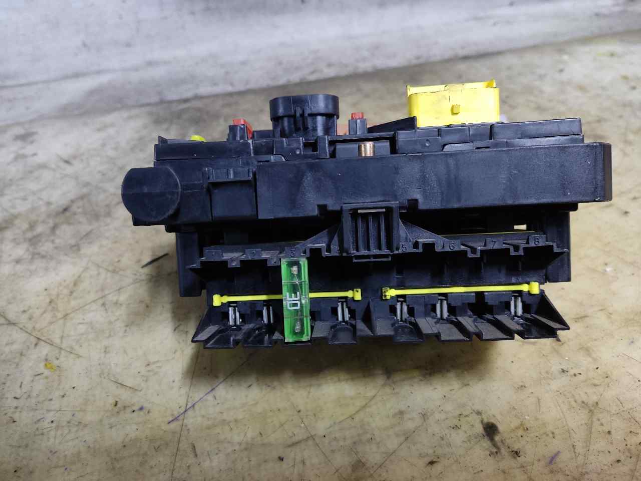 CITROËN C4 1 generation (2004-2011) Fuse Box 9661708280 24902200