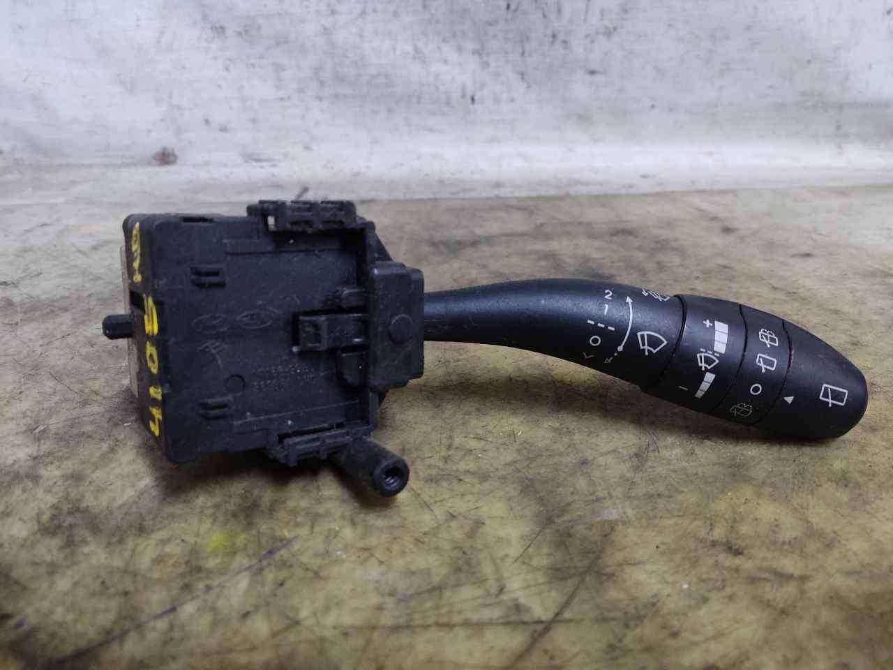 HYUNDAI i30 FD (1 generation) (2007-2012) Indicator Wiper Stalk Switch ESTANTERÍA69 24901231