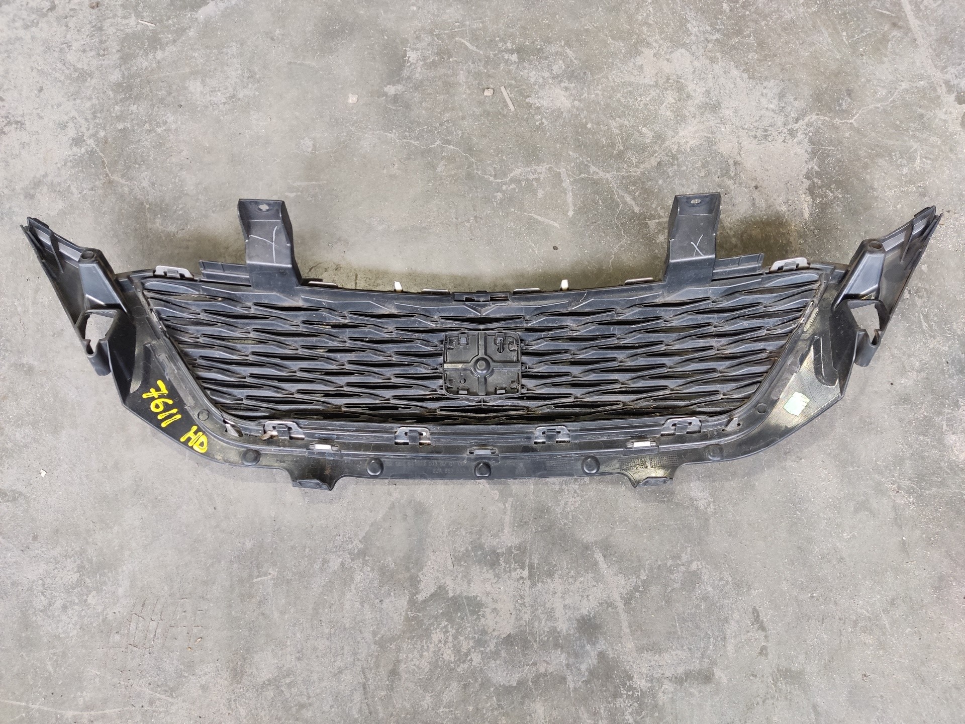 SEAT Toledo 4 generation (2012-2020) Radiator Grille ESTAN0 24901126